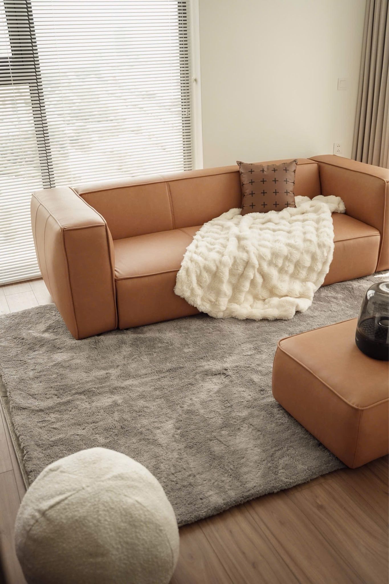 The Clay sofa 2.4m
