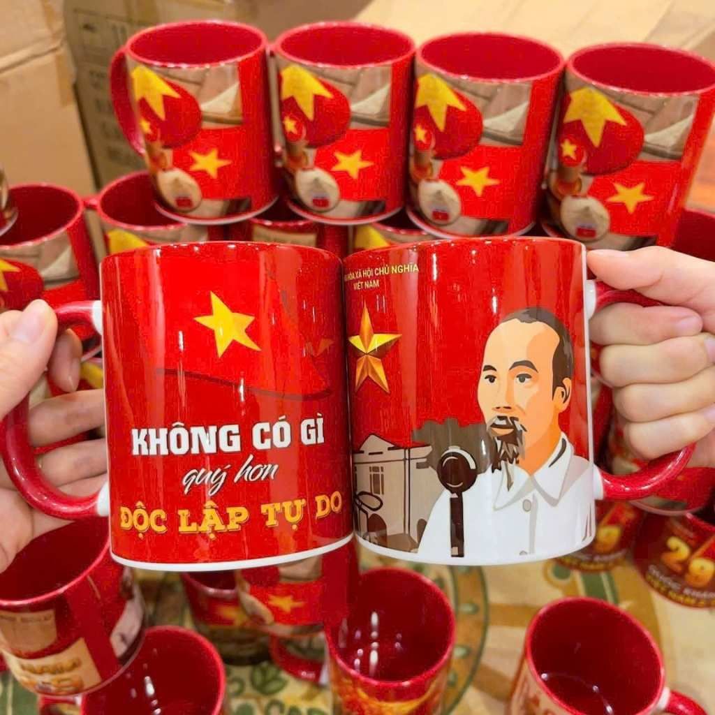 Cốc Sứ Quà Tặng 330ml Mẫu Đẹp Dùng Mùng 2/9 BKCECN-9290