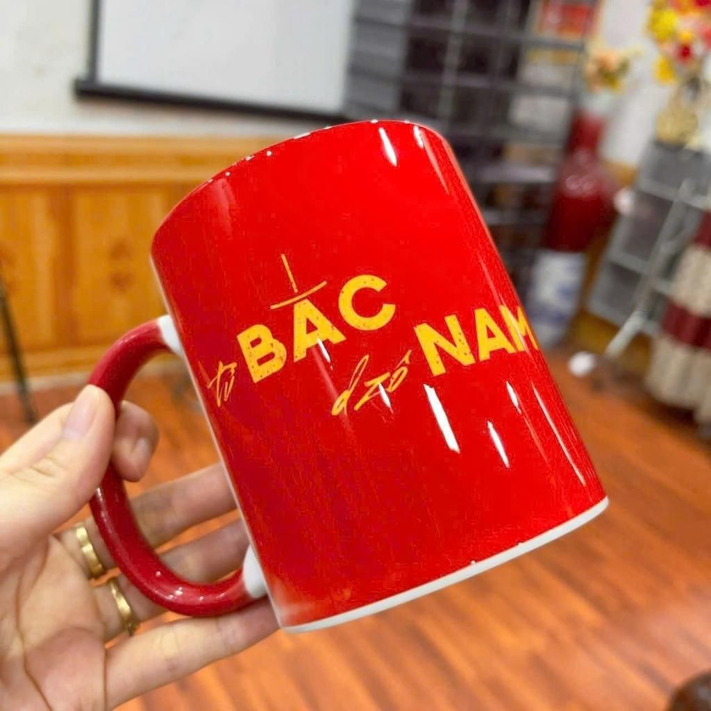 Cốc Sứ Quà Tặng 330ml Mẫu Đẹp Dùng Mùng 2/9 BKCECN-9290