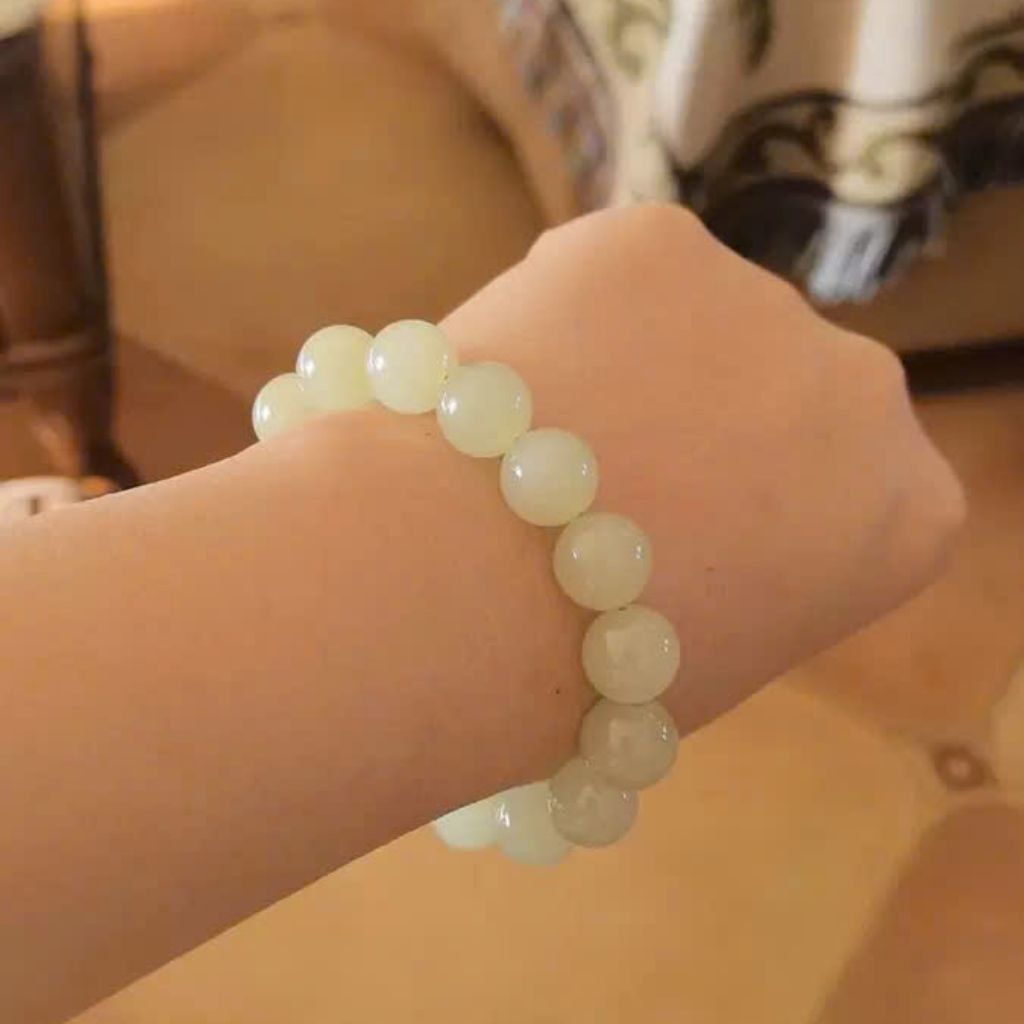 Vòng tay ngọc bích thiên nhiên 12mm BKSTCN-9232
