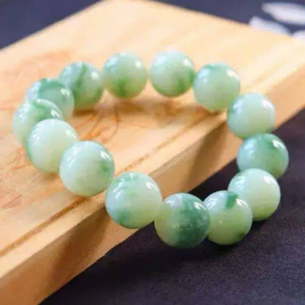 Vòng tay ngọc bích tự nhiên BKSTCN-9234