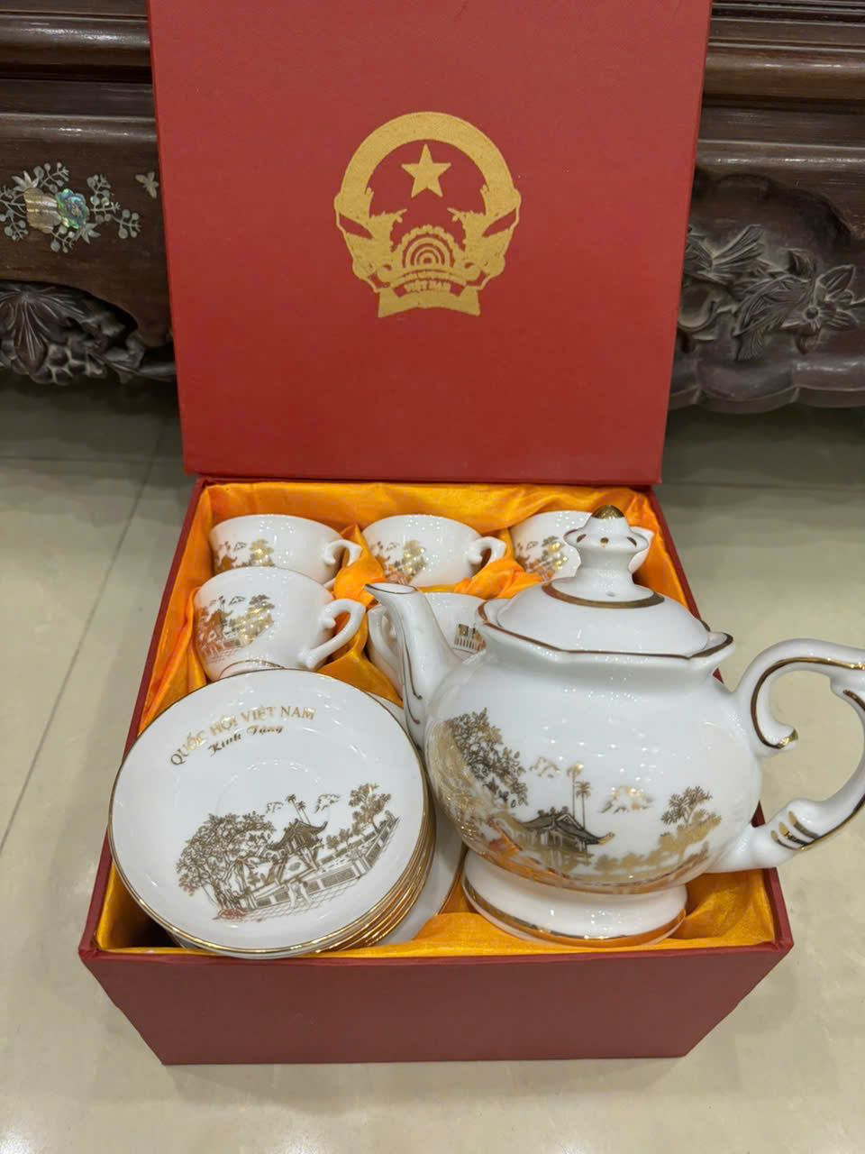 Bô ấm chén in logo quốc hội Việt Nam BKCEVN-8114