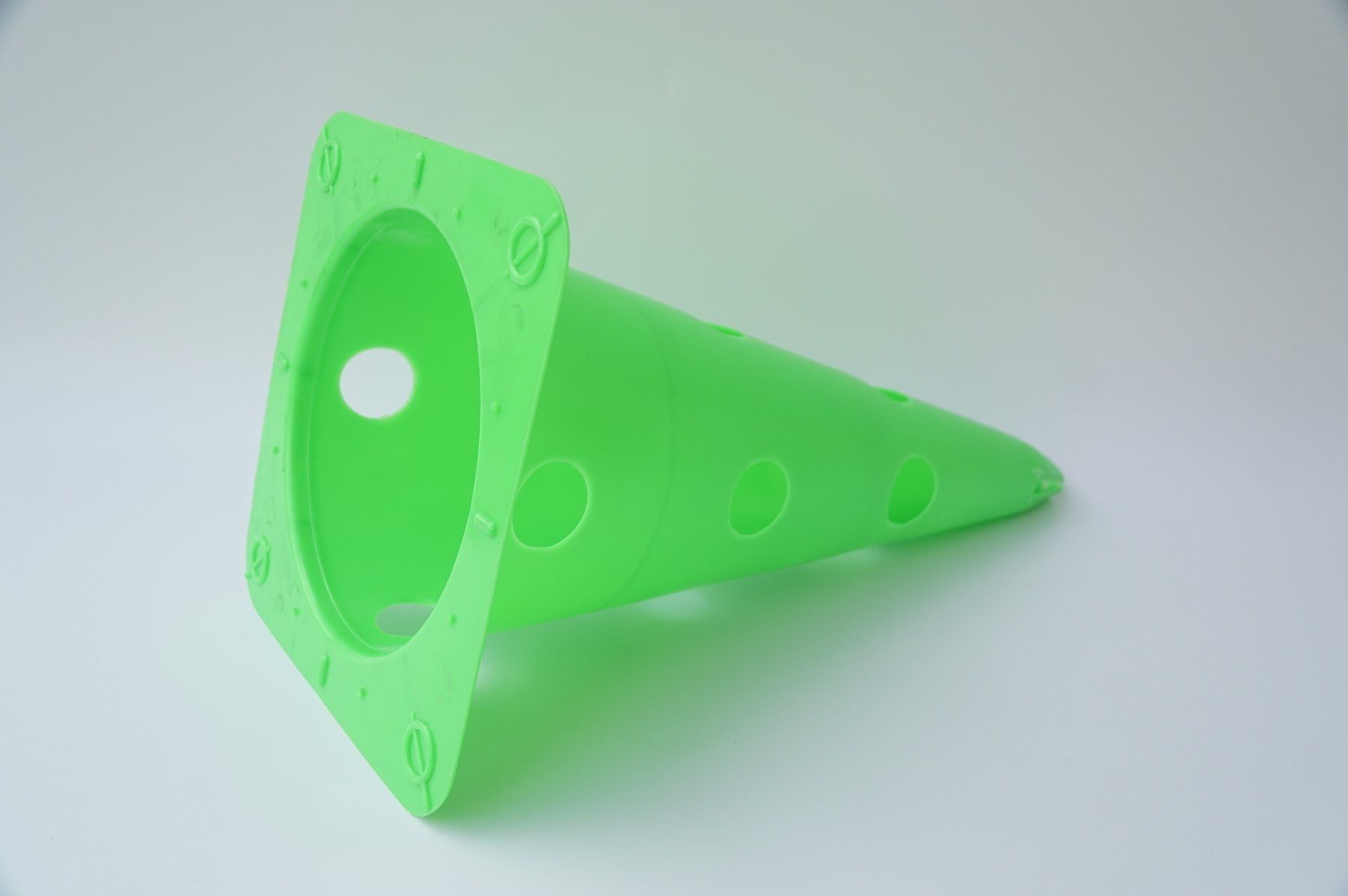 Cone Nấm Trụ Cao Đa Năng - Dụng Cụ Tập Bóng Đá, Cảnh Báo Giao Thông, Chướng Ngại Vật Sân Bãi - Cone 50cm
