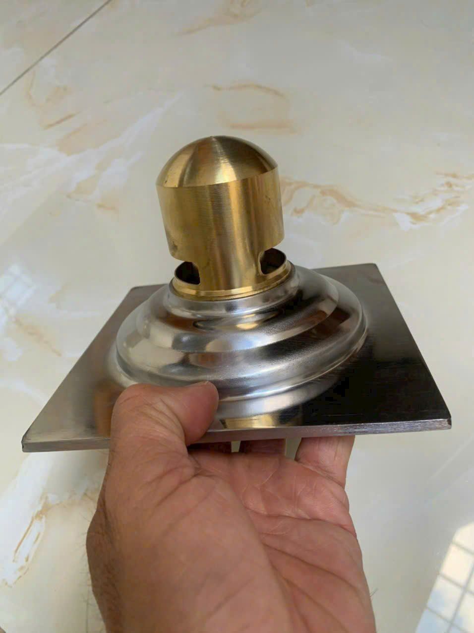 PHỄU THOÁT SÀN INOX 304 CHỐNG HÔI, CHỐNG RỈ SÉT KT 15*15 MẶT 6LY ĐẾ ĐỒNG ĐẦU ĐẠN