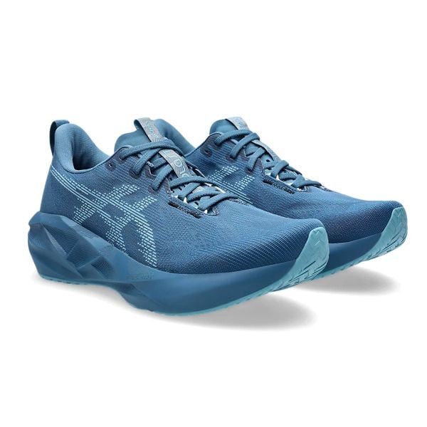 Giày ASICS Novablast 5 sử dung công nghệ FF Blast Max