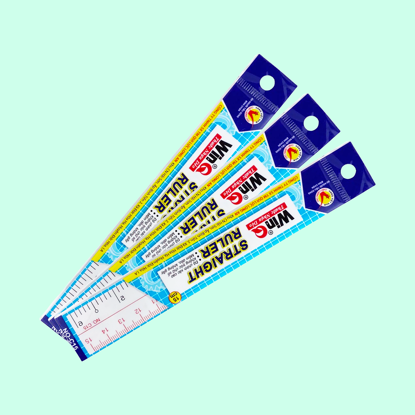 Thước kẻ dẻo WinQ 30cm, chất liệu nhựa dẻo bền chắc, dễ uốn cong mà không gãy, vạch chia rõ ràng – thích hợp cho học sinh và dân thiết kế