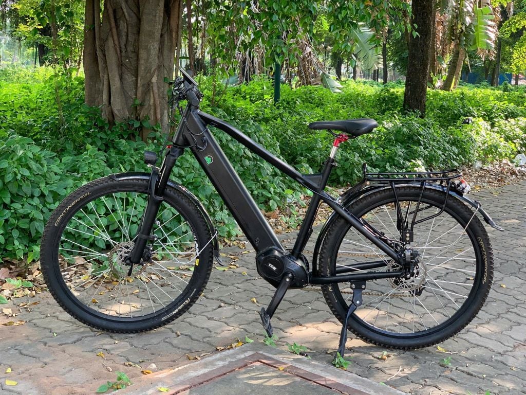 XE ĐẠP TRỢ LỰC GIỮA CAO CẤP – GIẢM GIÁ SỐC