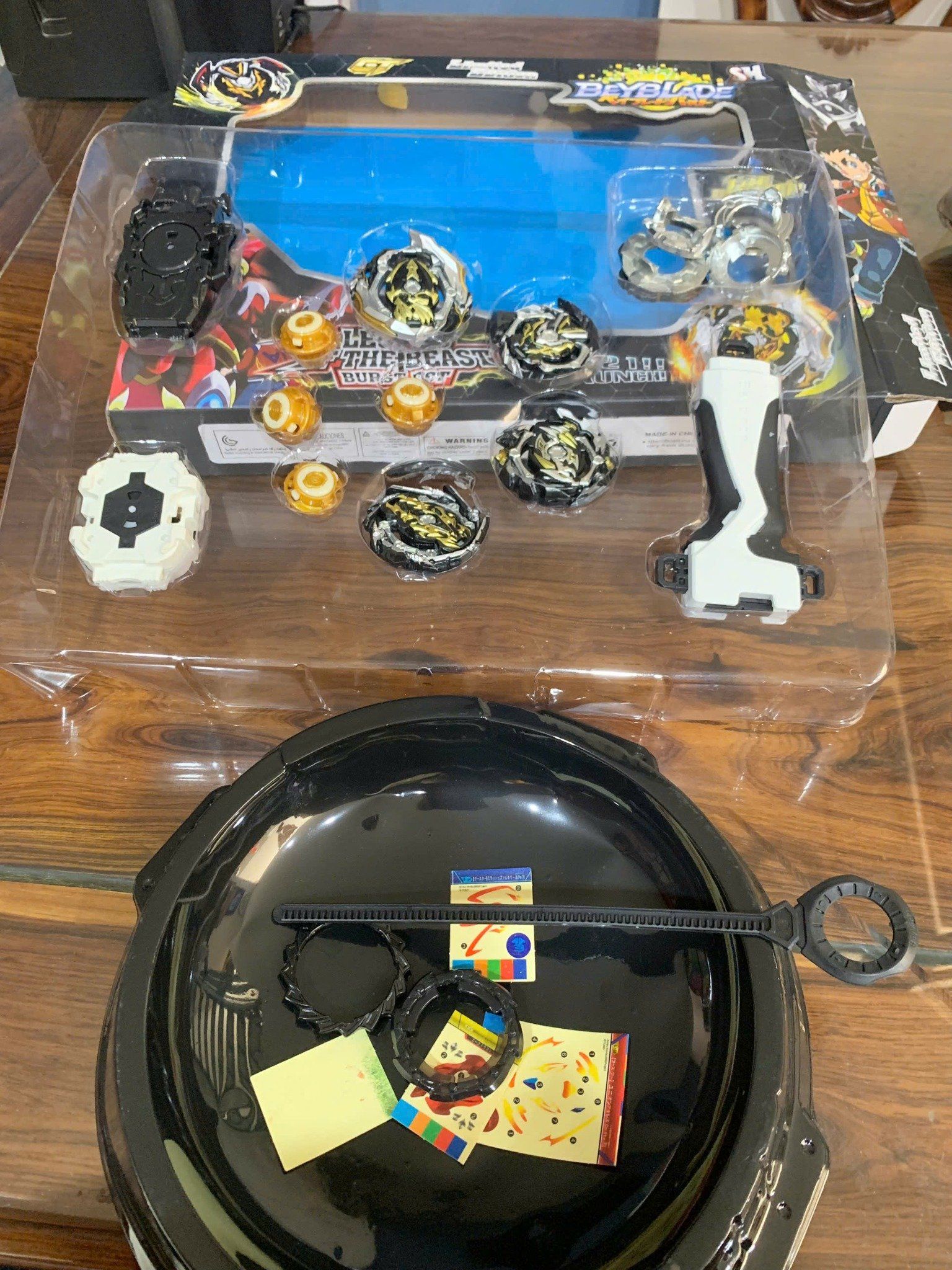 Đồ chơi vận động : Bộ đồ chơi con quay Beyblade Burst tốc độ kèm sàn chơi siêu hấp dẫn, No. 3366