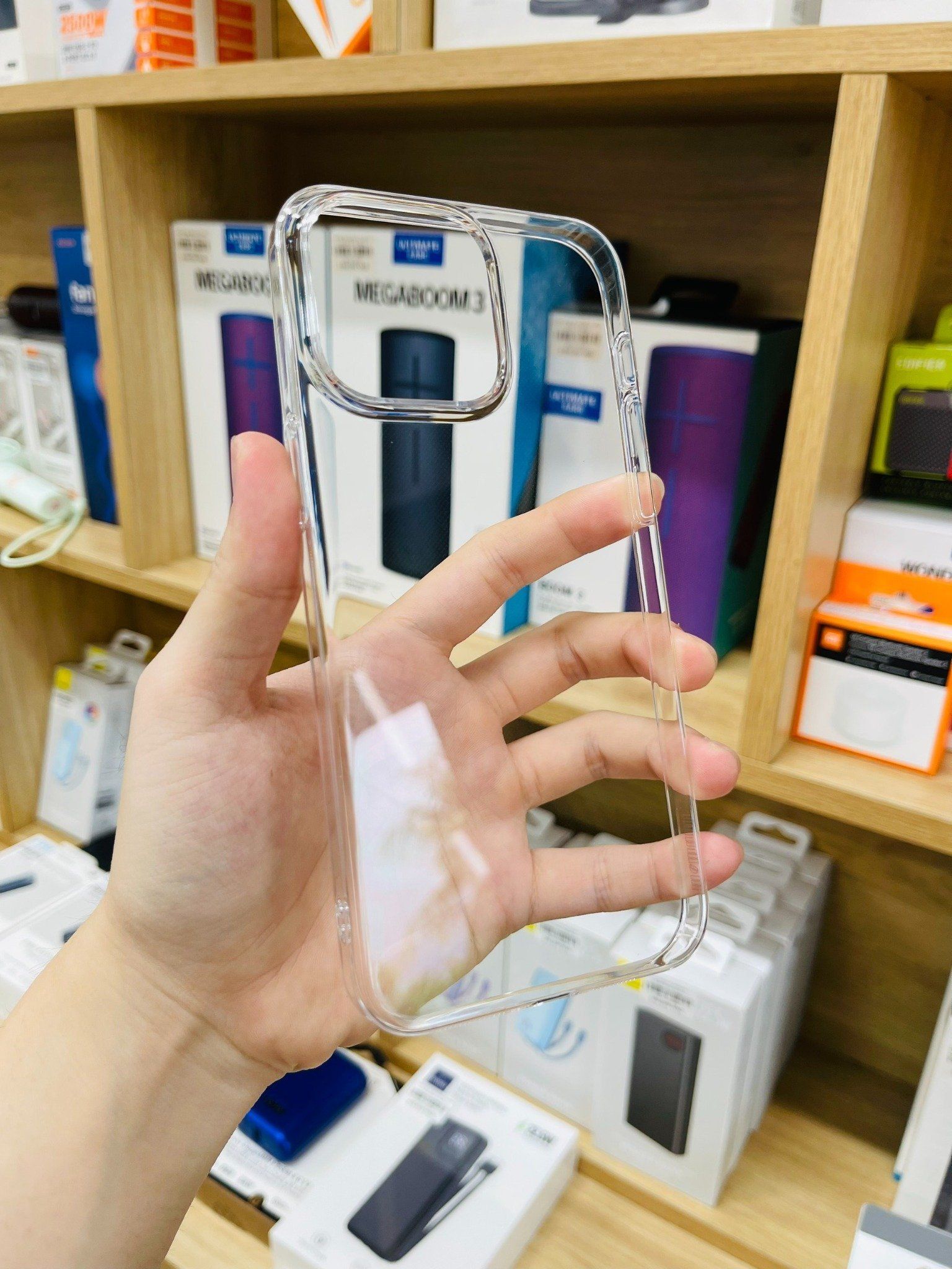 Ốp 12 Promax Memumi Slim (Không ố vàng)