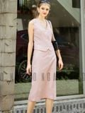 Set hồng áo gile chân váy bút chì