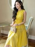 Đầm vàng nhún eo