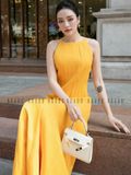 Đầm vàng cổ yếm