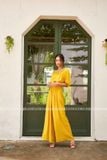 Set áo quần vàng trễ vai