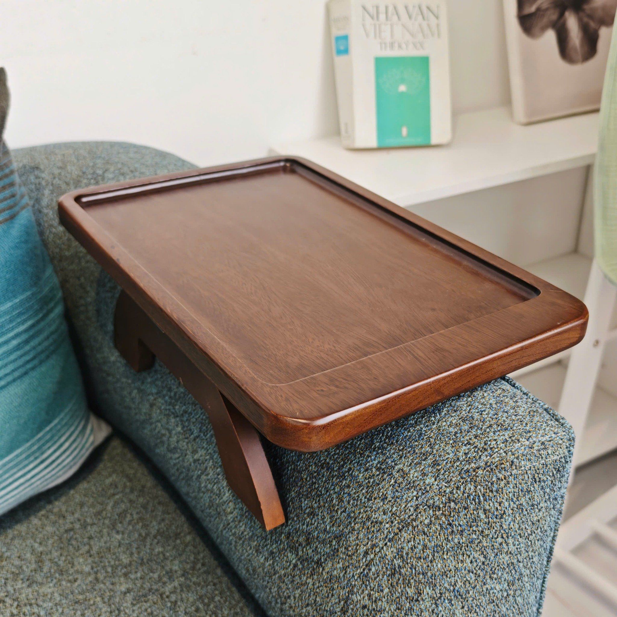 Khay gỗ kẹp tay ghế sofa NAPA