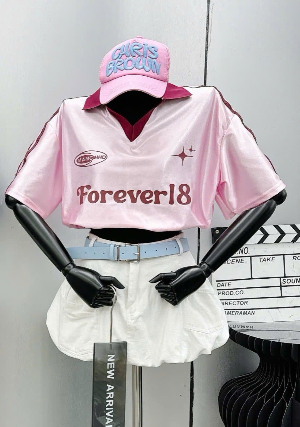 Set áo polo in chữ FOREVER 18 phối sọc vai dây rút eo croptop mix chân váy kaki túi hộp - HỒNG - T661 (EO S<64, M<68CM ,L<72CM)