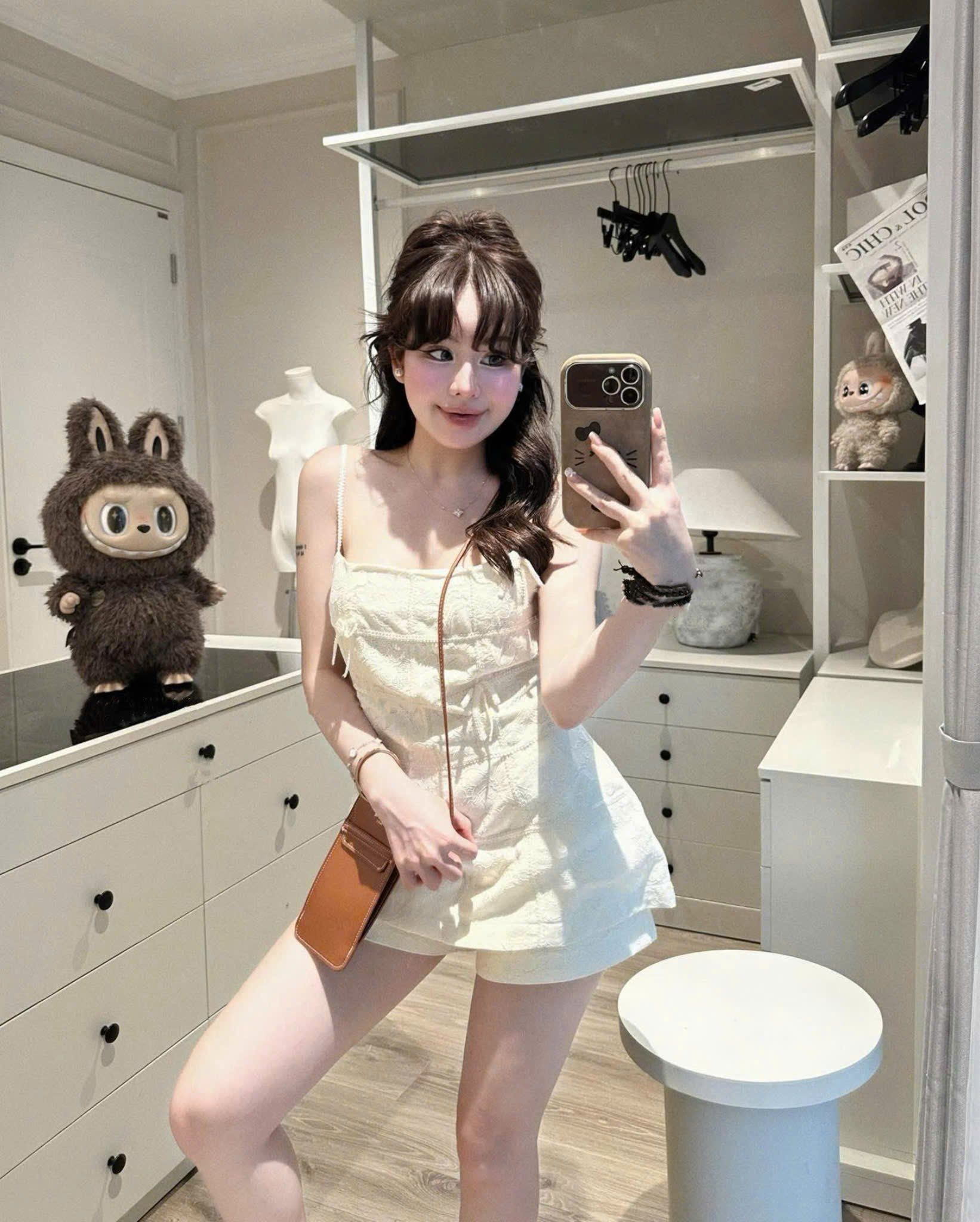 Set áo hai dây ren hoa đính nơ mix quần short cạp cao diêu hot - Q16 (EO S<68, M<72CM)