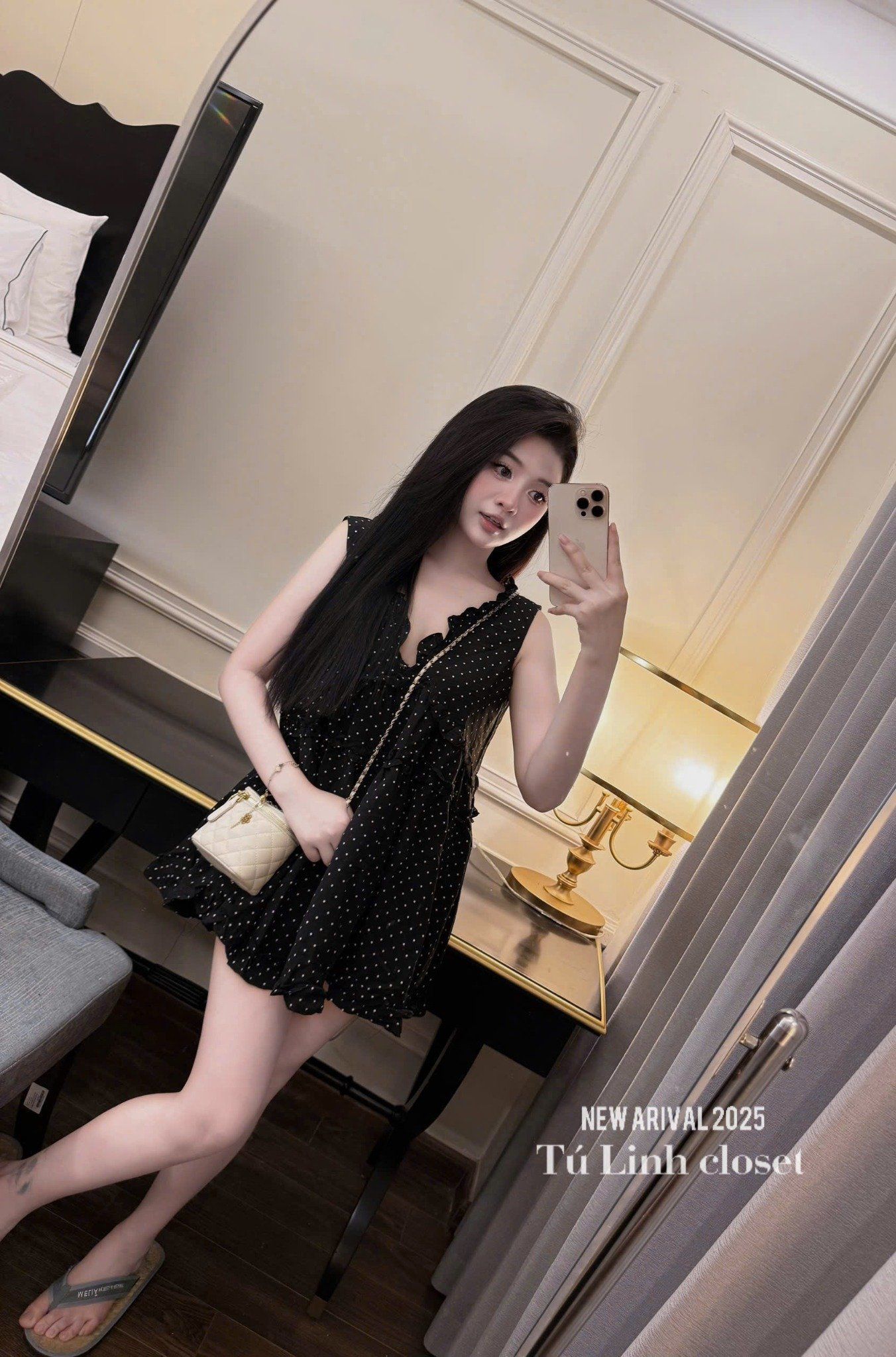 Váy babydoll cổ v họa tiết chấm bi siêu hot - ĐEN - Q220