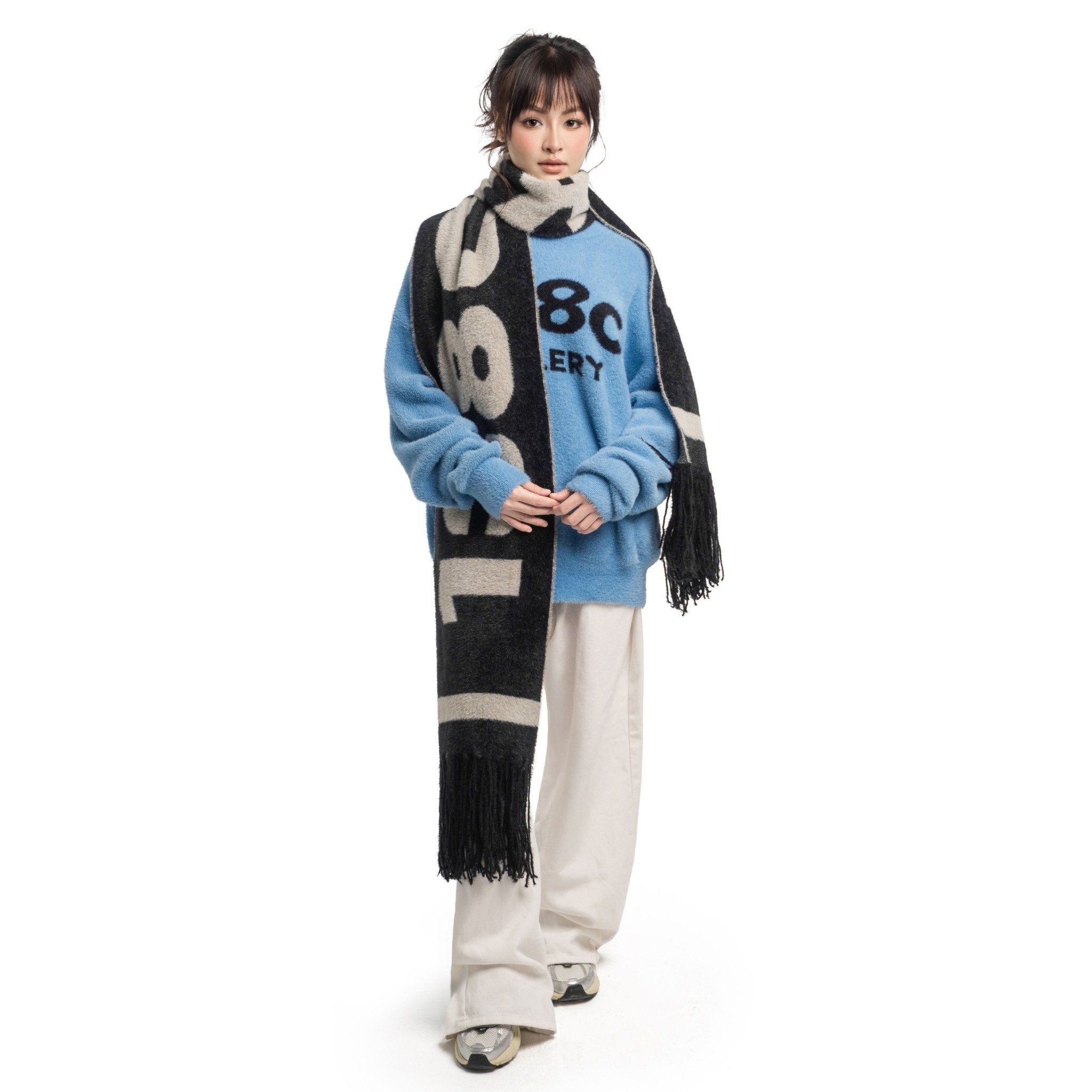 APOCALYPSE LOVE KNIT FUZZY SCARF