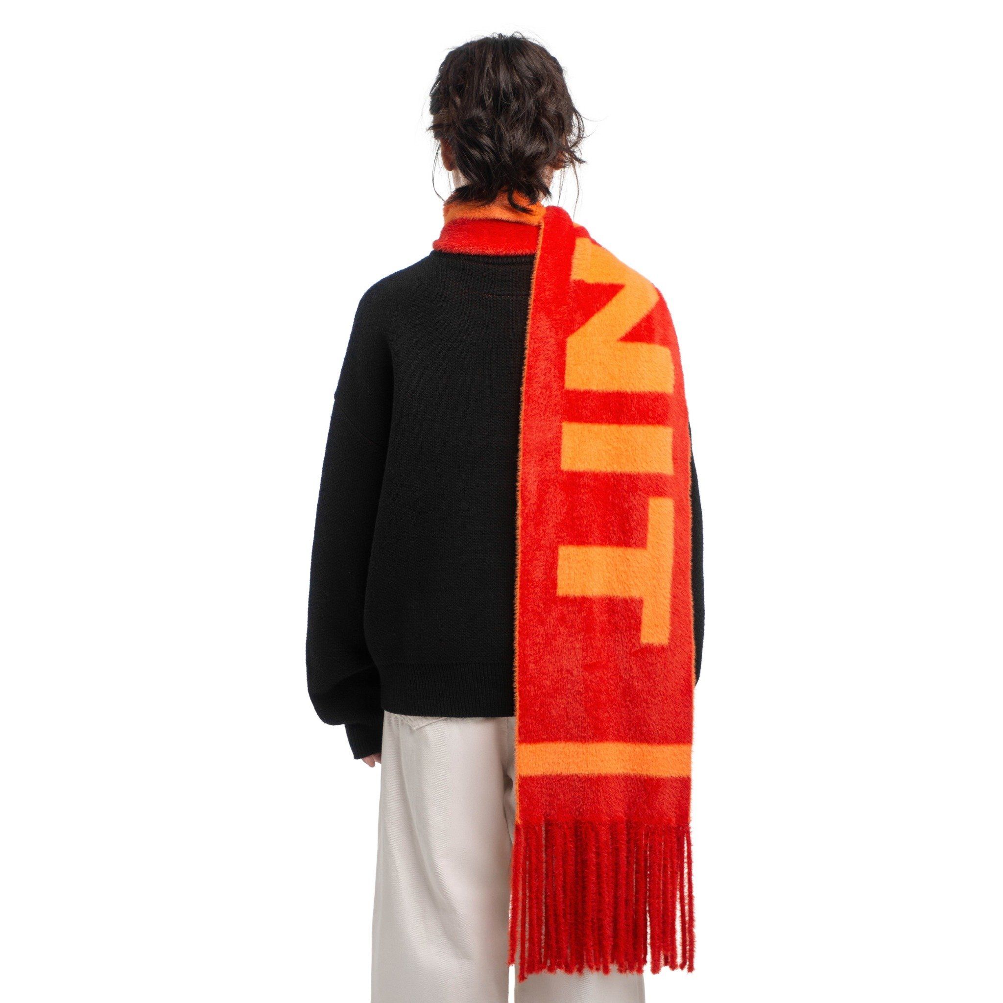 BURNING LOVE KNIT FUZZY SCARF