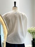 Áo cổ thuyền nhún vai trắng