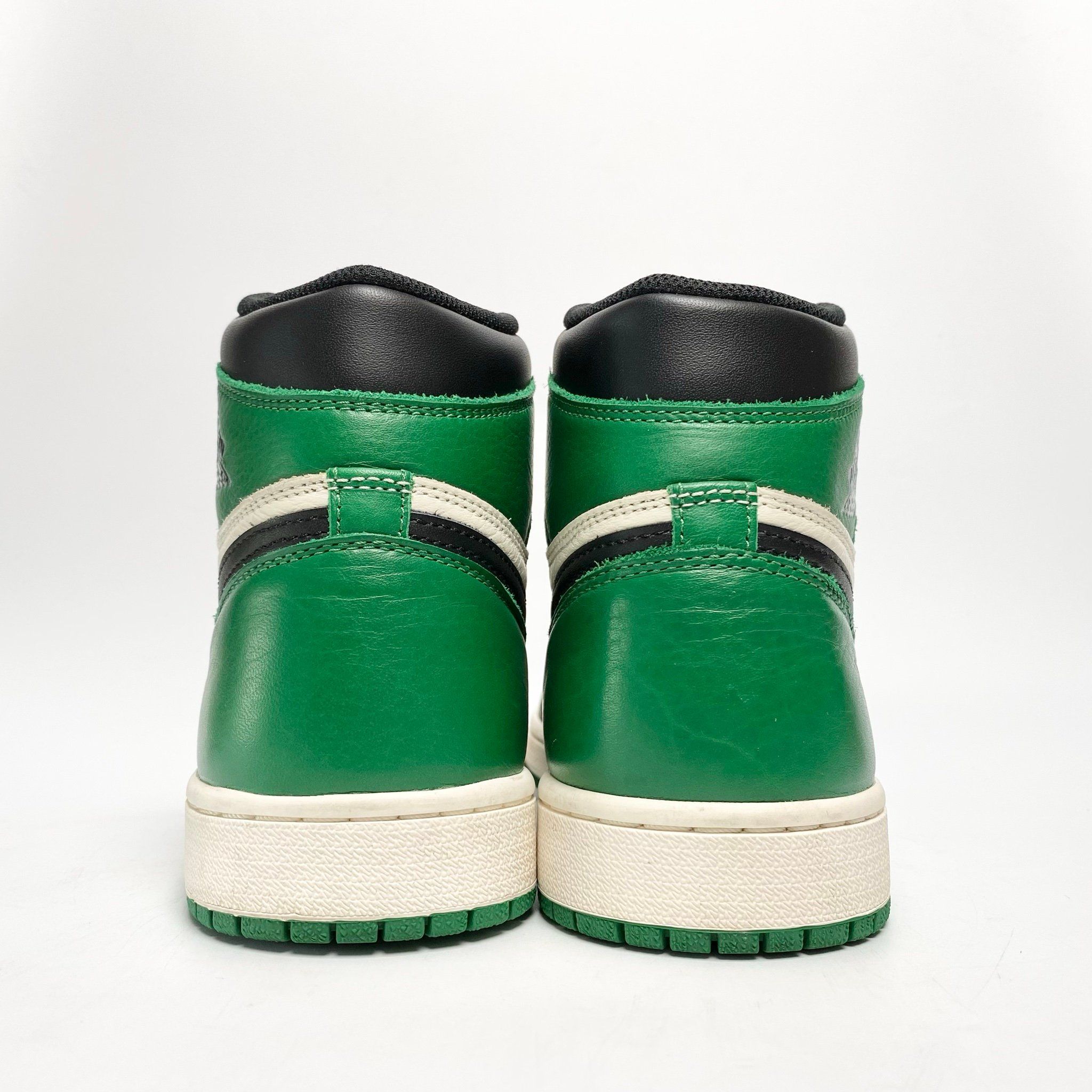 NIKE AIR JORDAN 1 RETRO HIGH OG PINE GREEN 555088-302