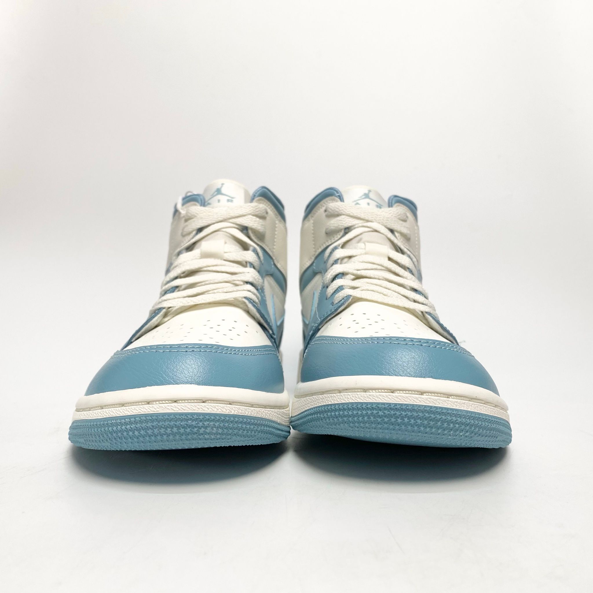 NIKE AIR JORDAN 1 MID UNIVERSITY BLUE BQ6472-141
