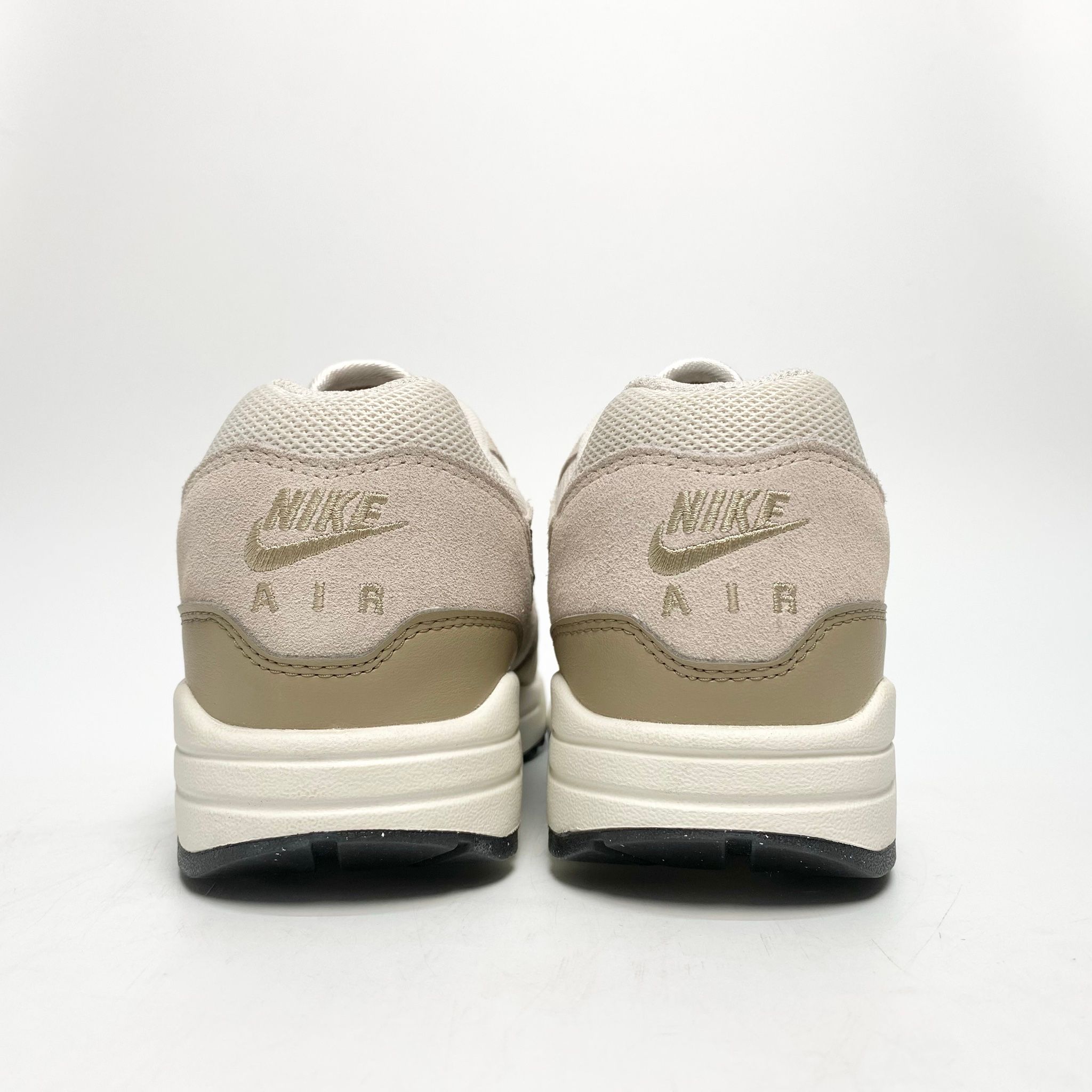 NIKE AIR MAX 1 ESSENTIAL FZ5808 001