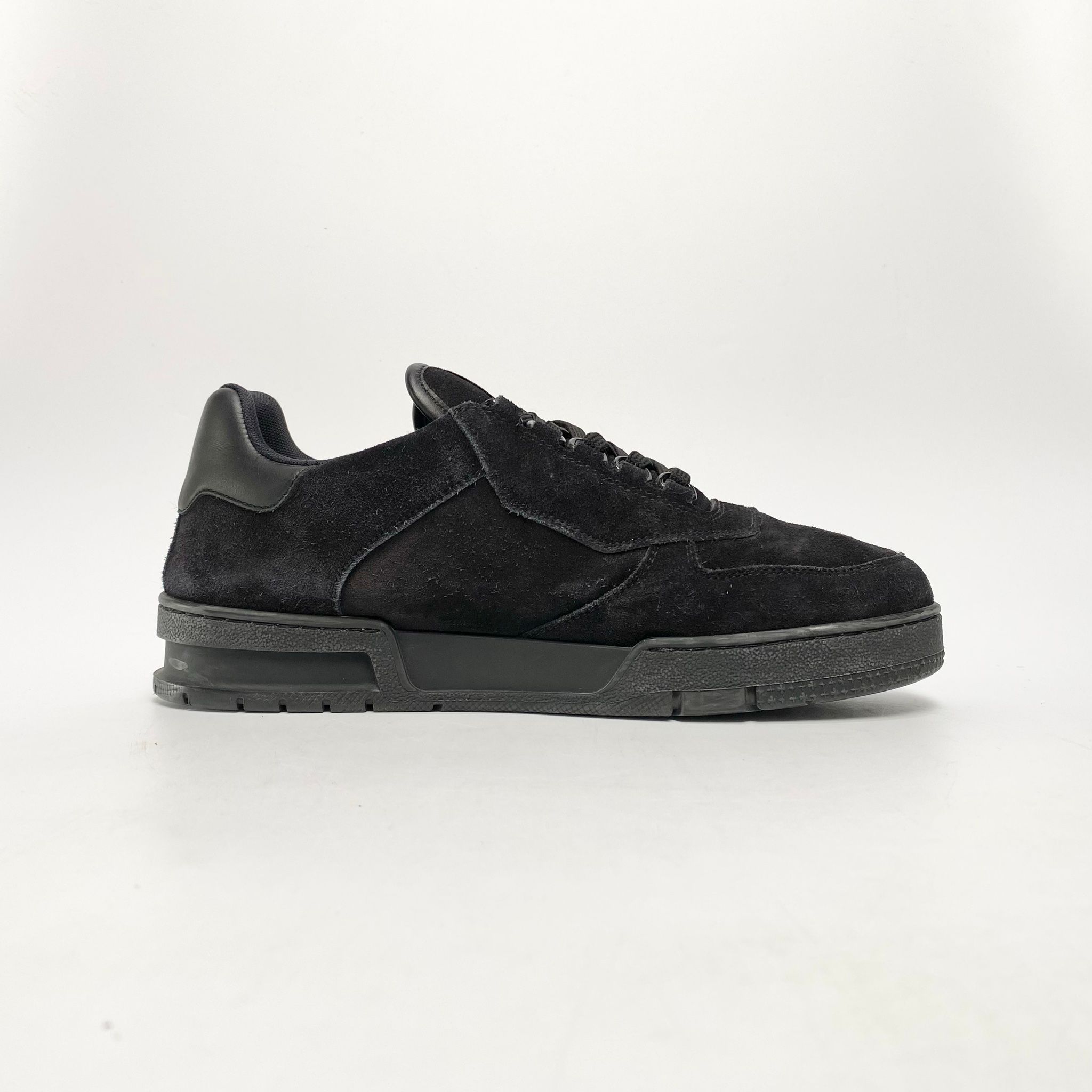 LOUIS VUITTON LV TRAINER BLACK SUEDE