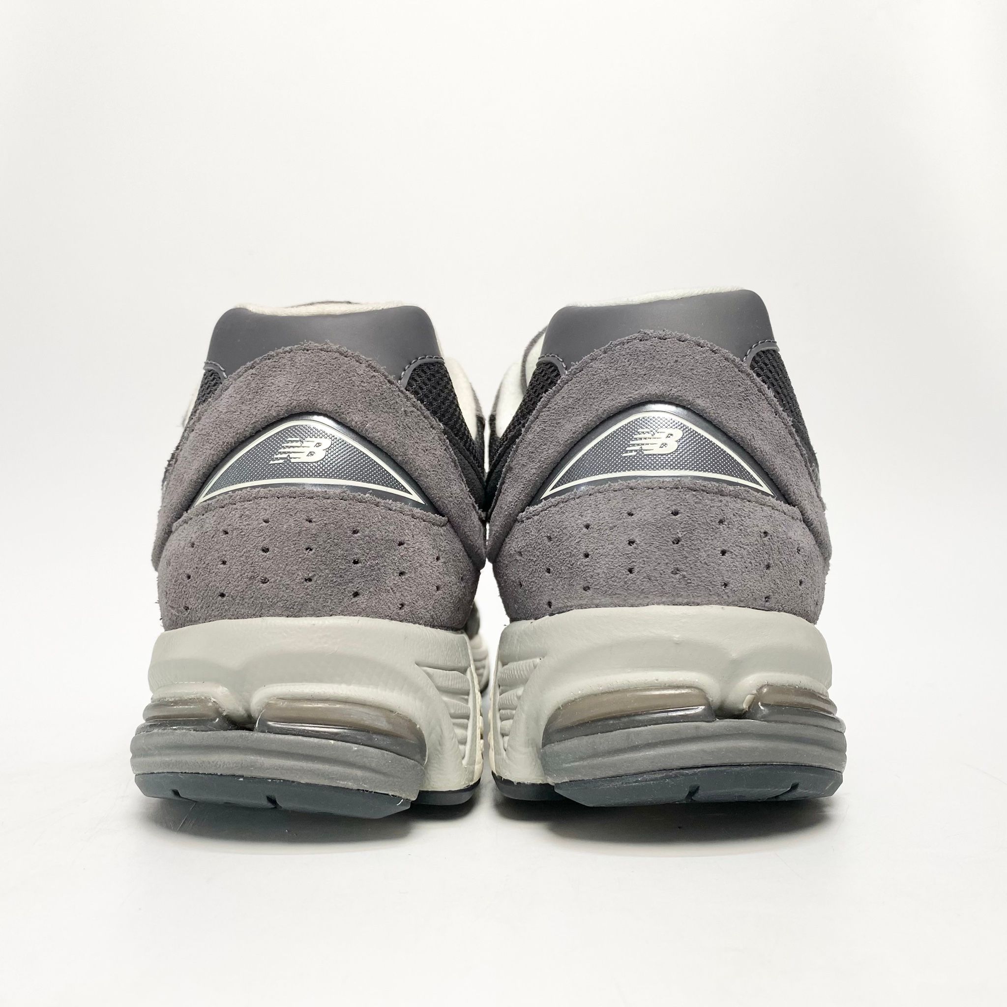 NEW BALANCE 2002R SUEDE PACK GREY M2002RFL