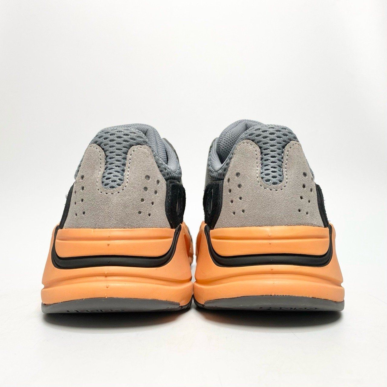 ADIDAS YEEZY BOOST 700 WASH ORANGE GW0296