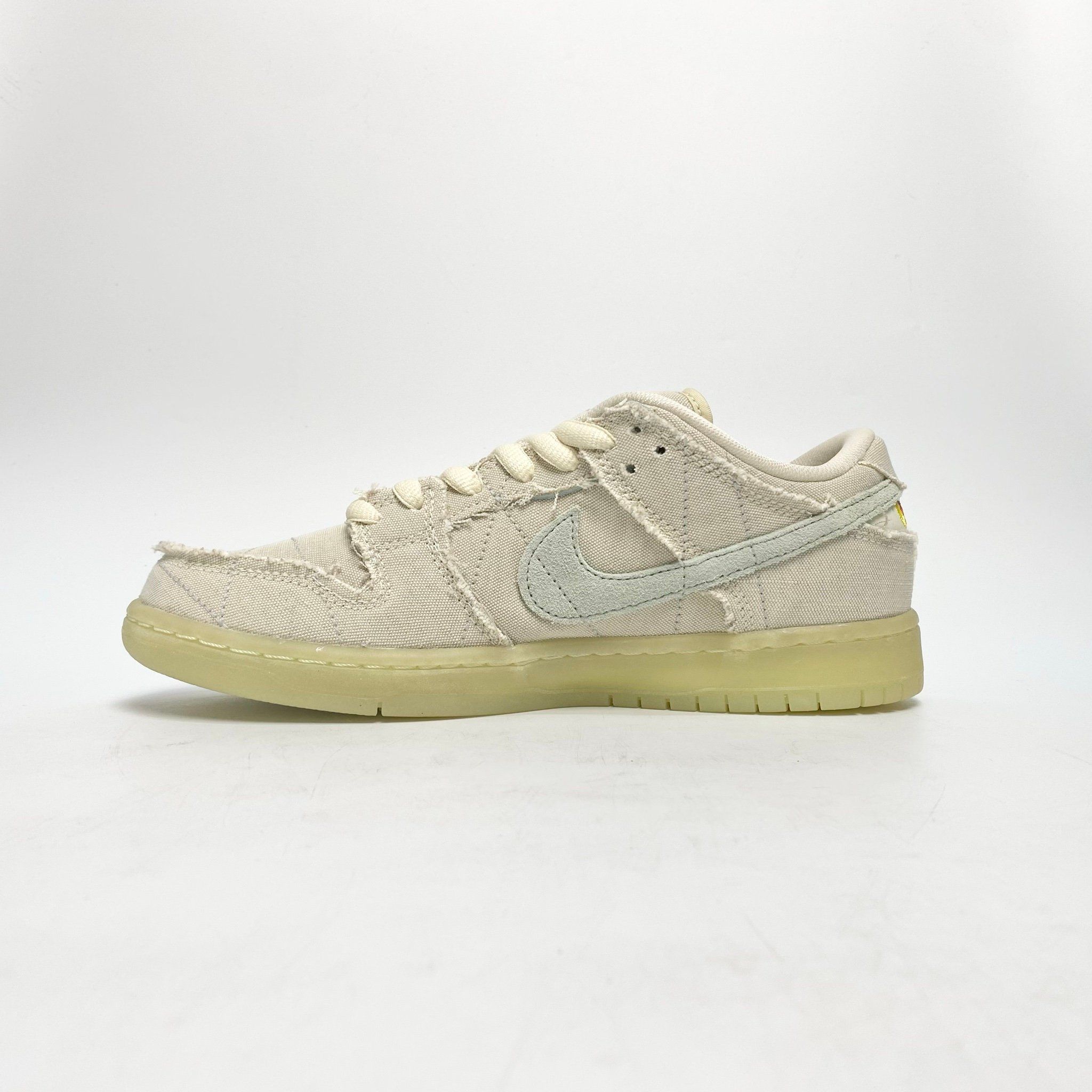 NIKE DUNK LOW SB MUMMY DM0774-111