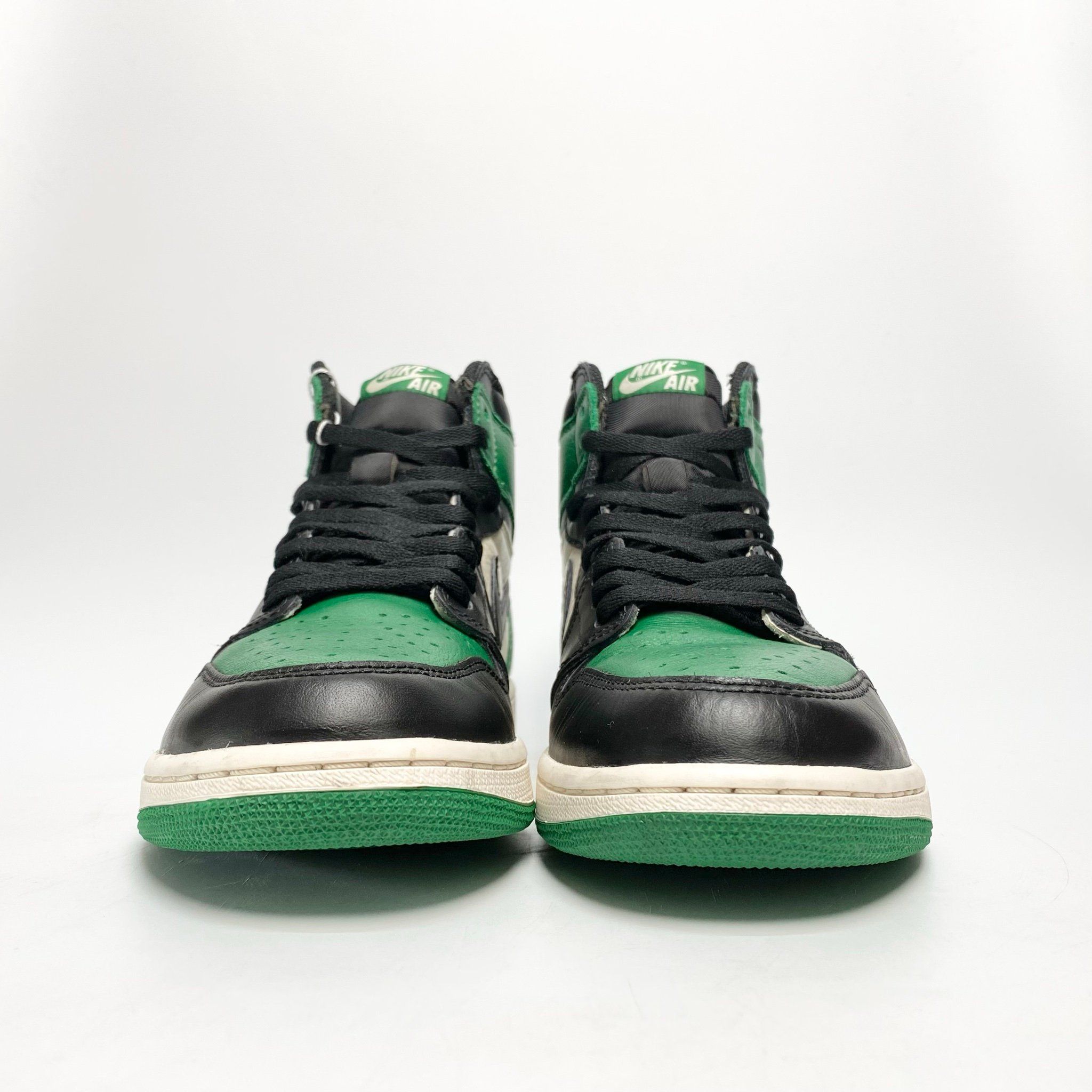 NIKE AIR JORDAN 1 RETRO HIGH OG PINE GREEN 555088-302