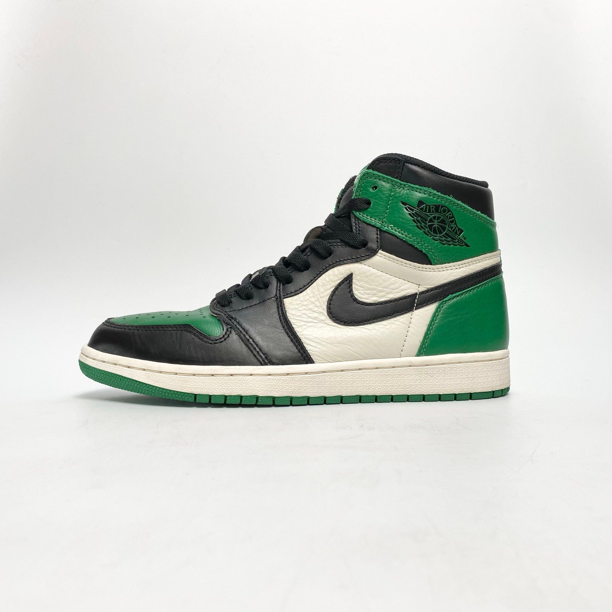 NIKE AIR JORDAN 1 RETRO HIGH OG PINE GREEN 555088-302