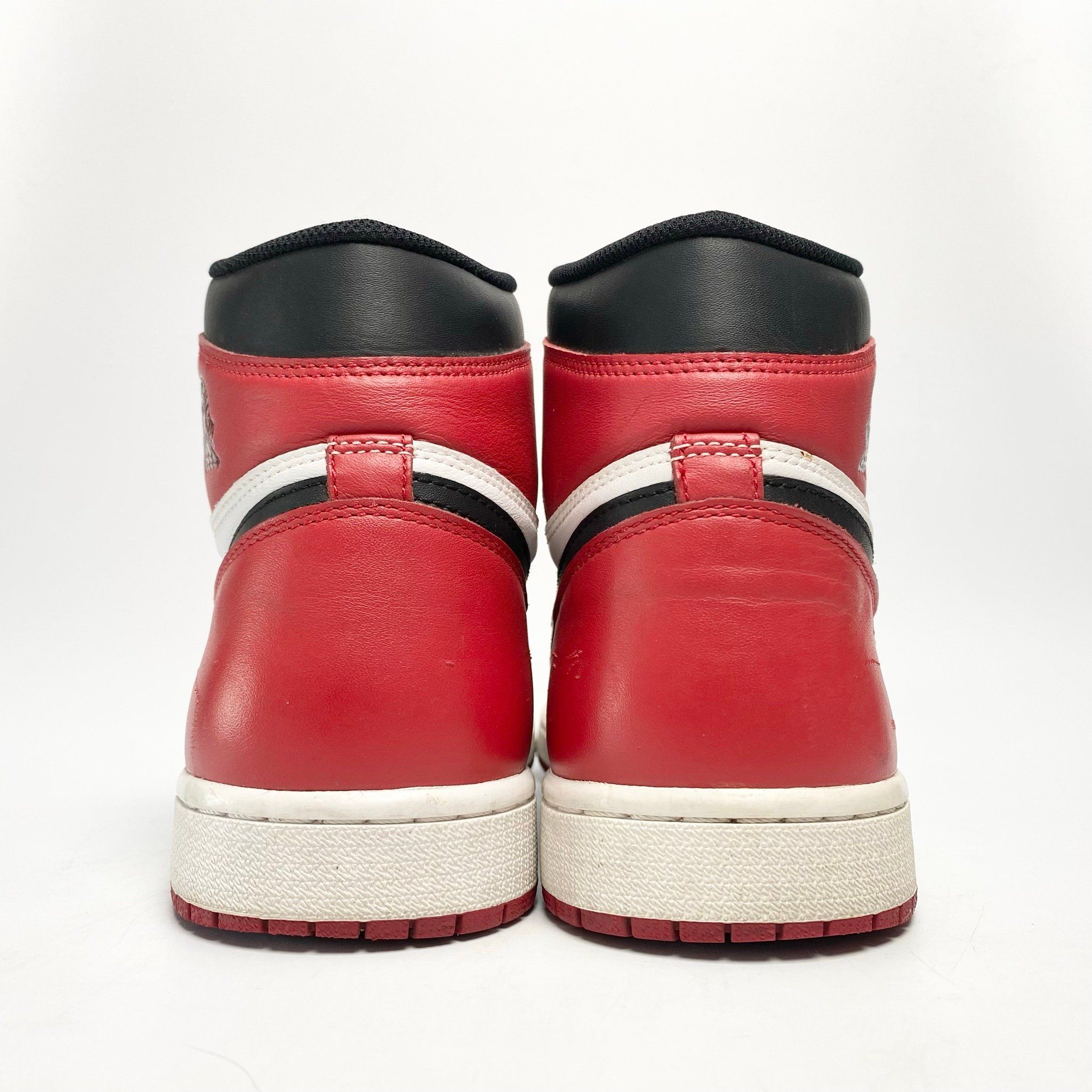 NIKE AIR JORDAN 1 RETRO HIGH OG CHICAGO 2015 555088-101