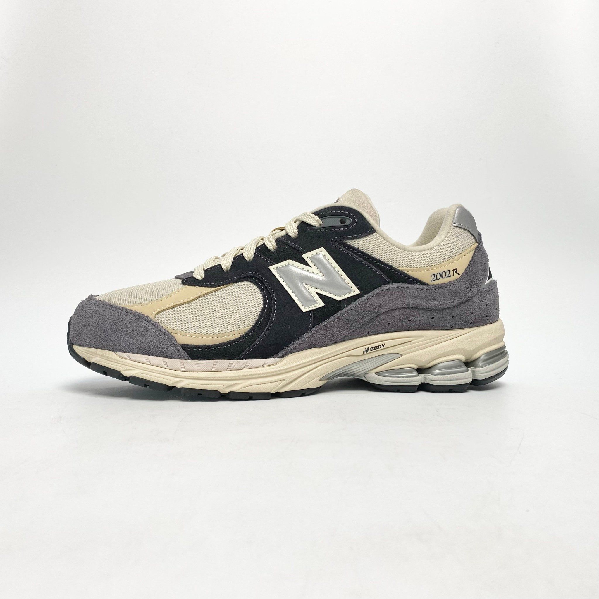 NEW BALANCE 2002R MAGNET TIMBERWOLF M2002RSH