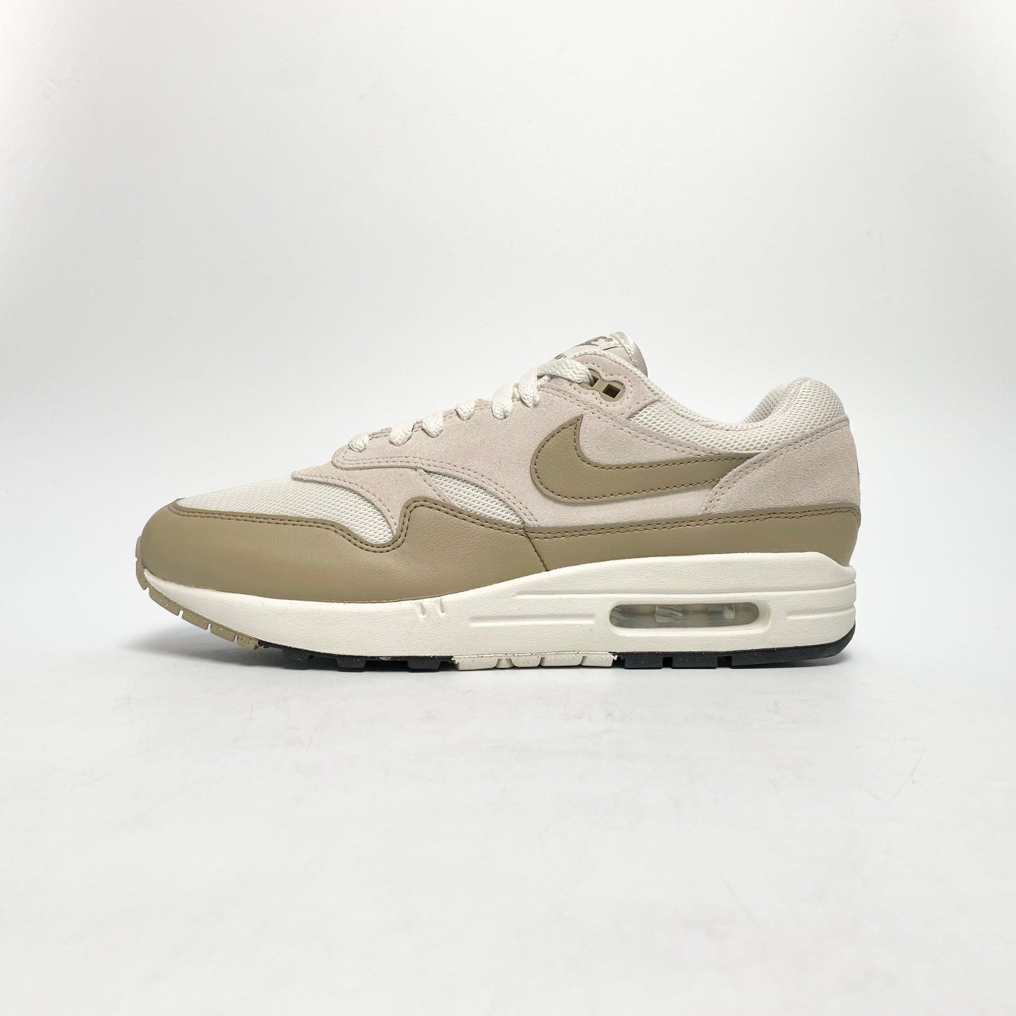 NIKE AIR MAX 1 ESSENTIAL FZ5808 001