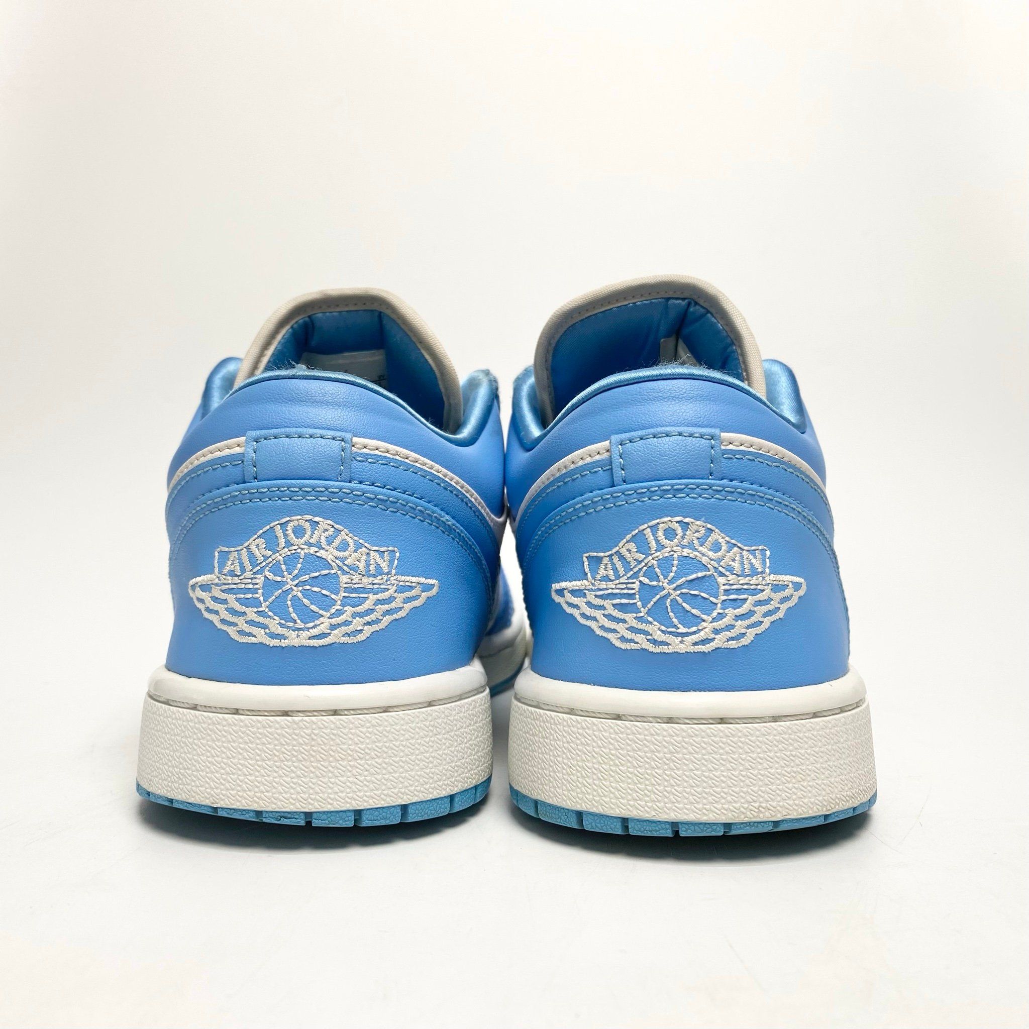 NIKE AIR JORDAN 1 LOW UNC AO9944-441