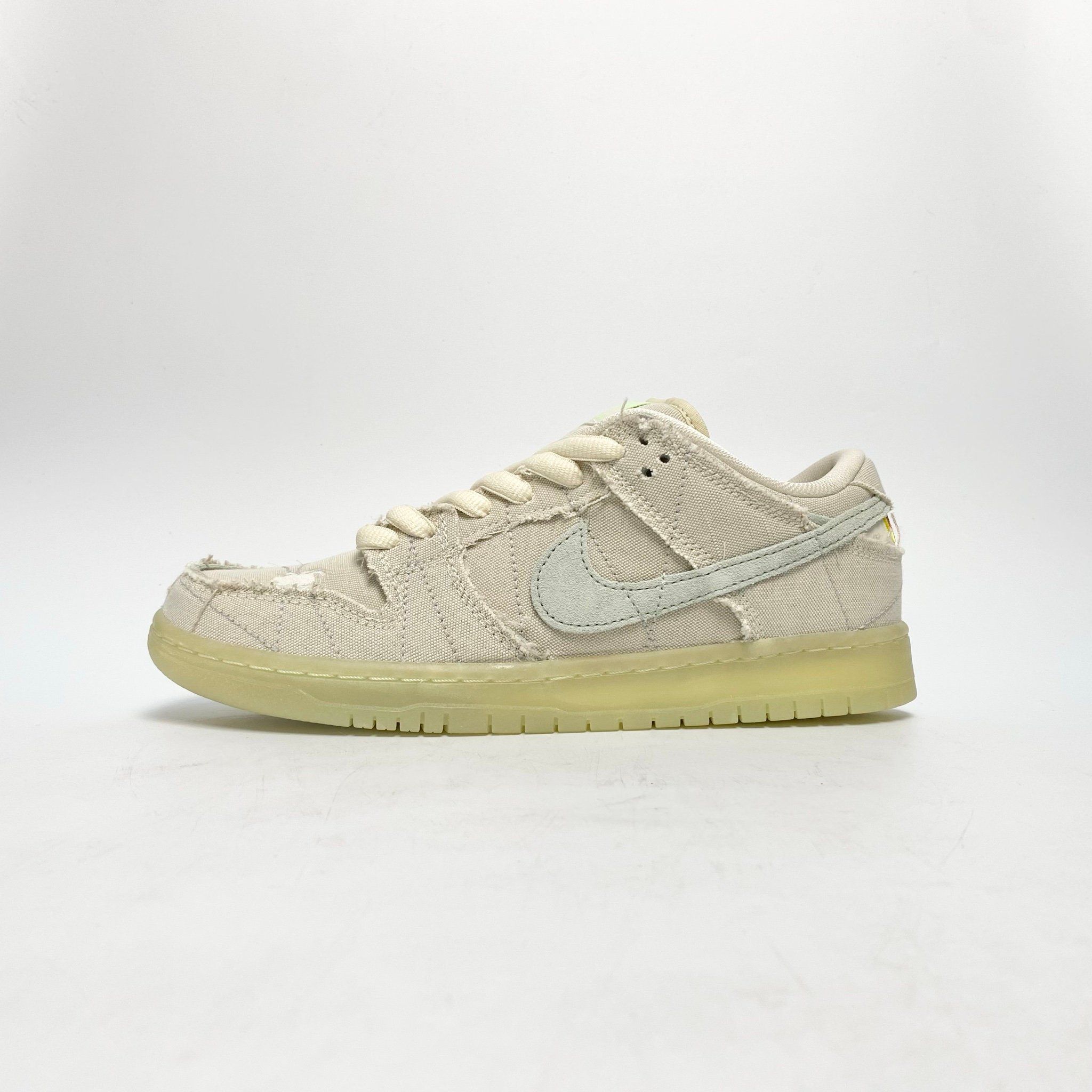 NIKE DUNK LOW SB MUMMY DM0774-111
