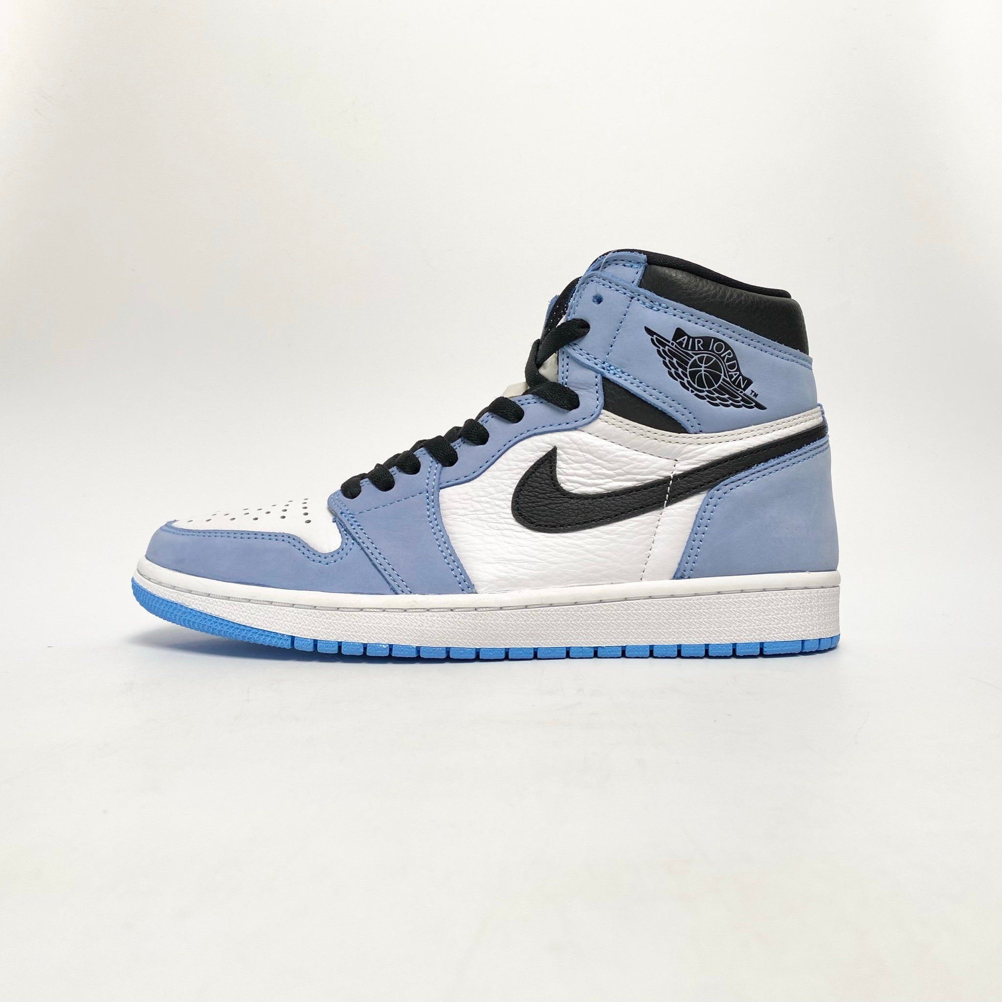 NIKE AIR JORDAN 1 RETRO HIGH OG UNIVERSITY BLUE 555088-134