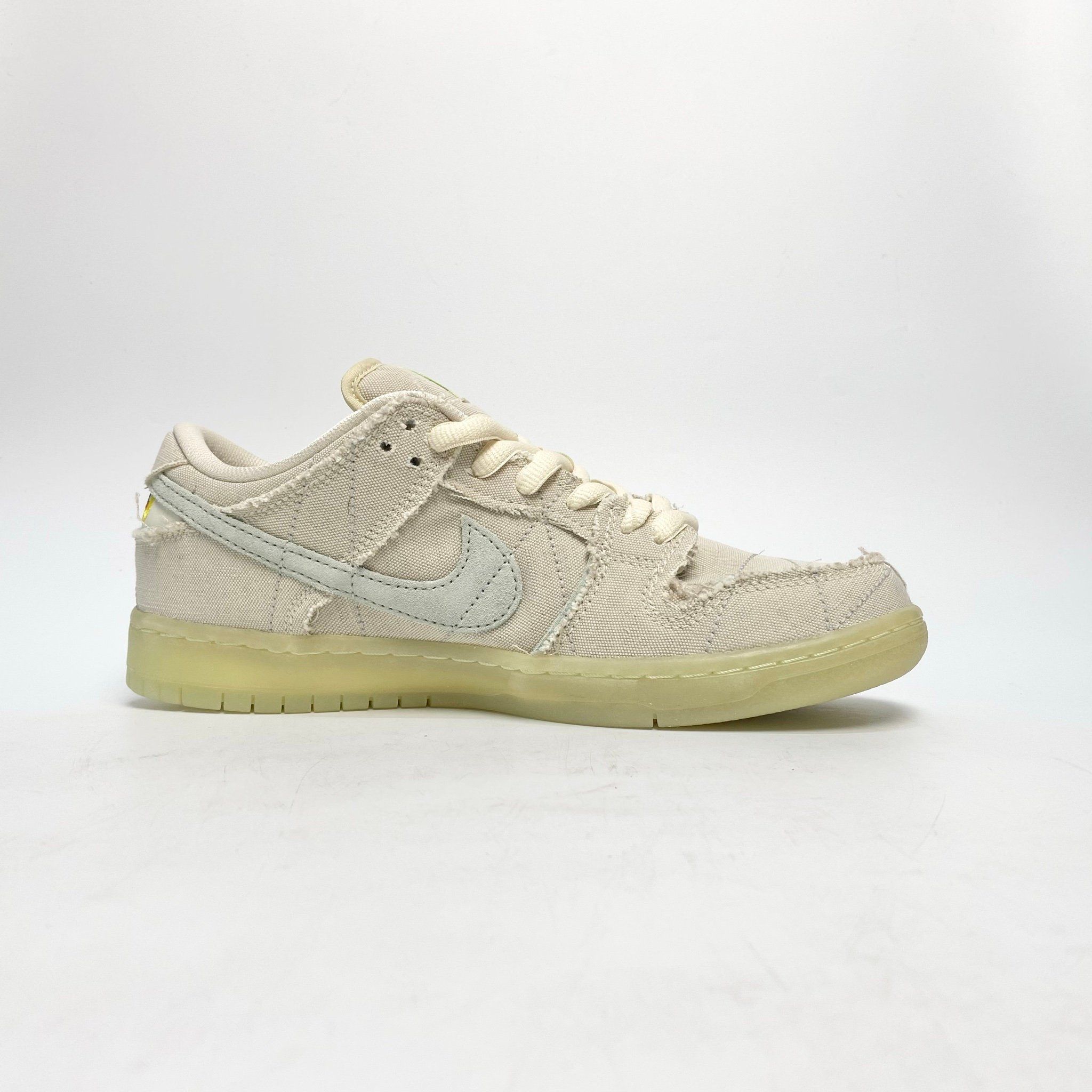 NIKE DUNK LOW SB MUMMY DM0774-111
