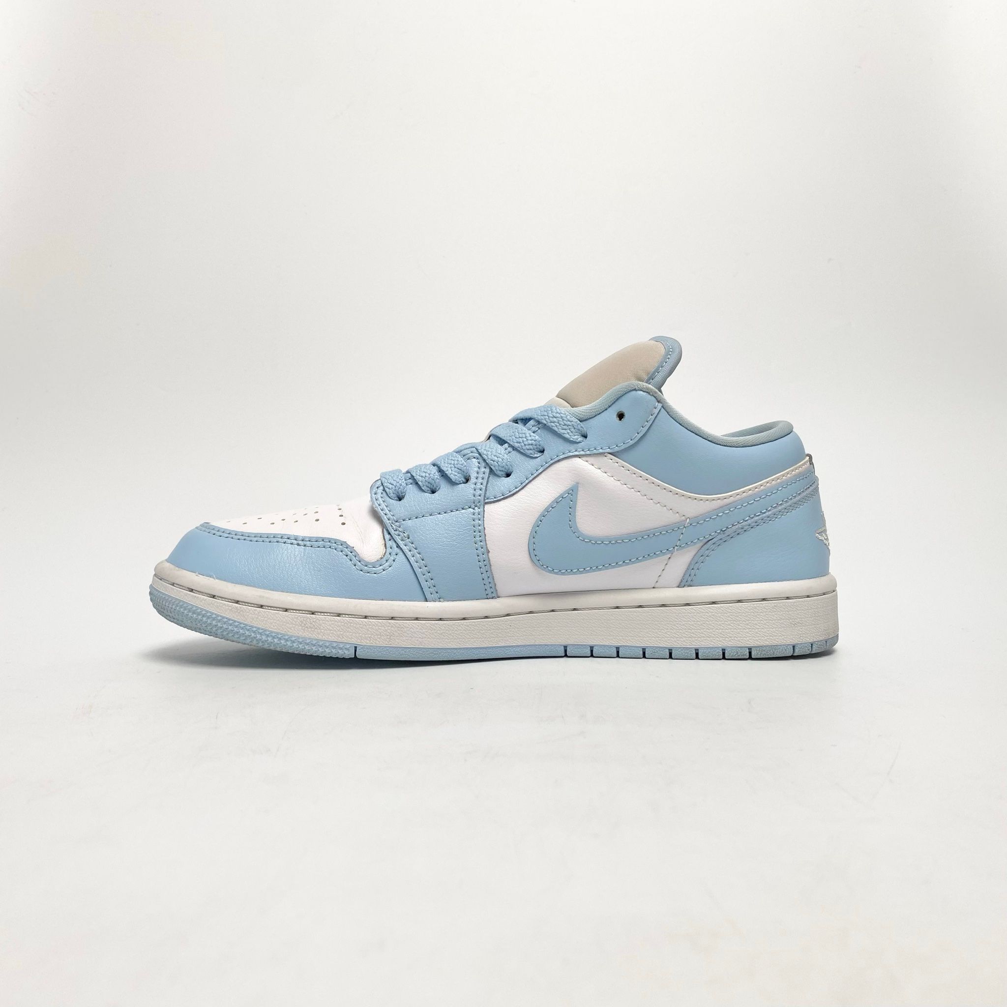NIKE AIR JORDAN 1 LOW ALUMINUM DC0774-141
