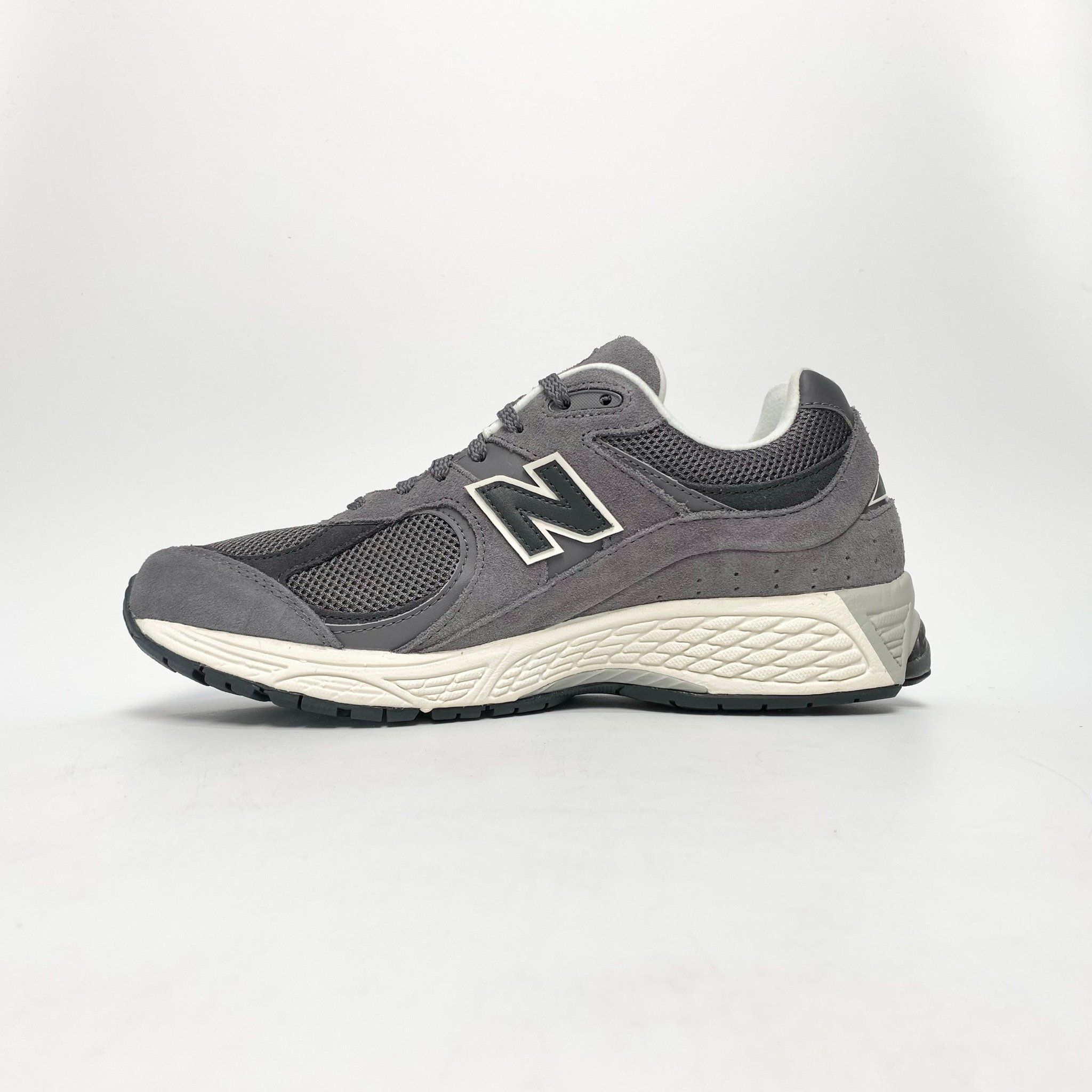 NEW BALANCE 2002R SUEDE PACK GREY M2002RFL