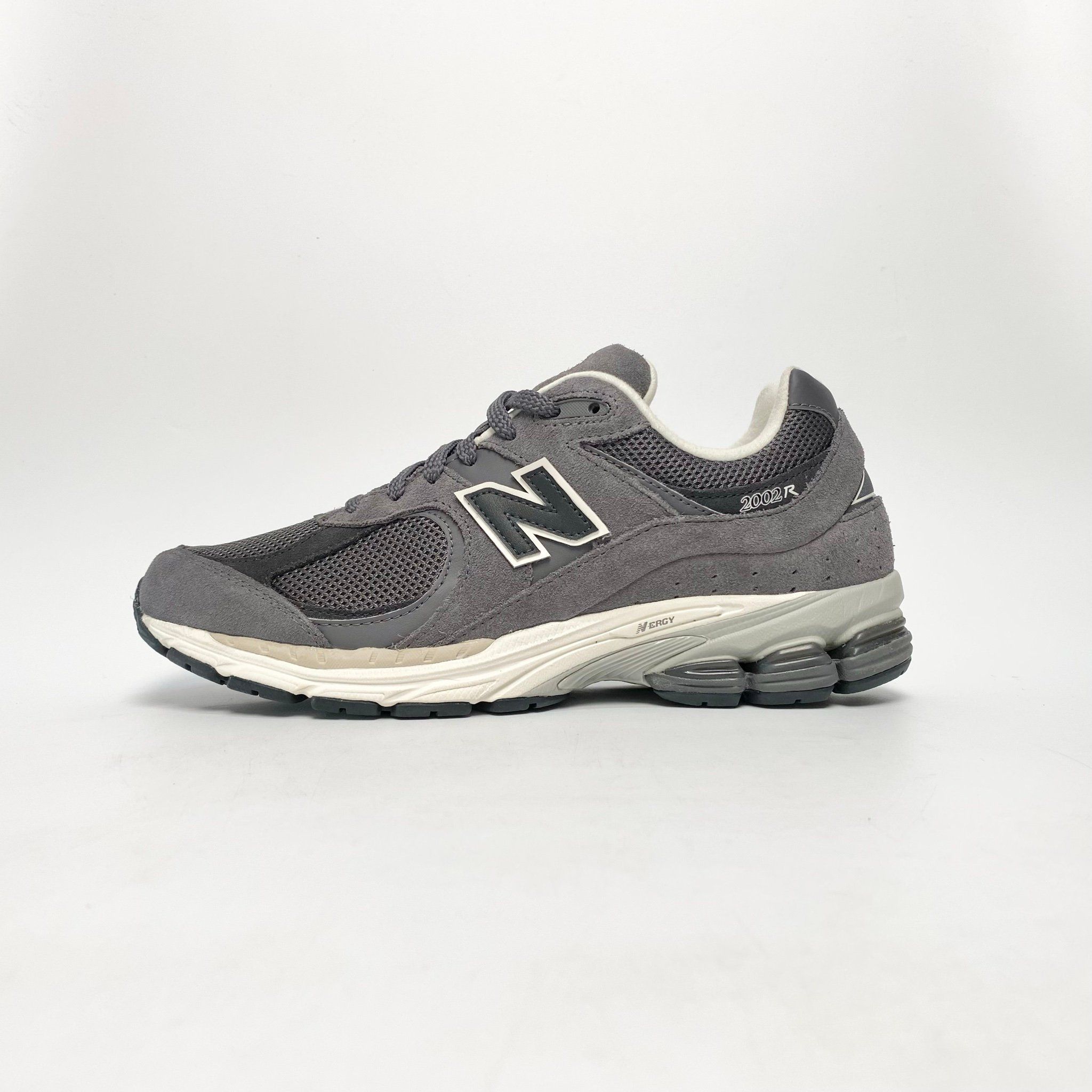 NEW BALANCE 2002R SUEDE PACK GREY M2002RFL