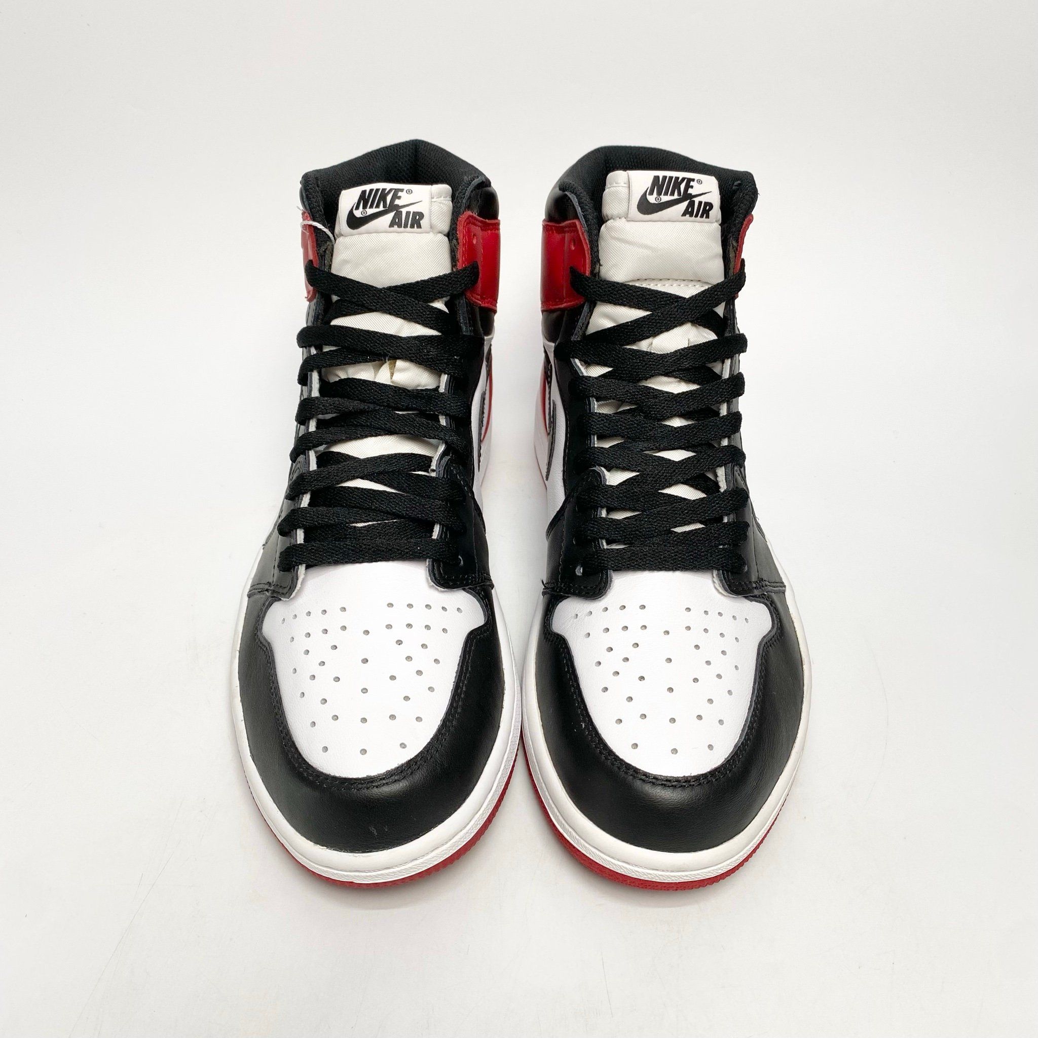 NIKE AIR JORDAN 1 RETRO BLACK TOE 555088-125