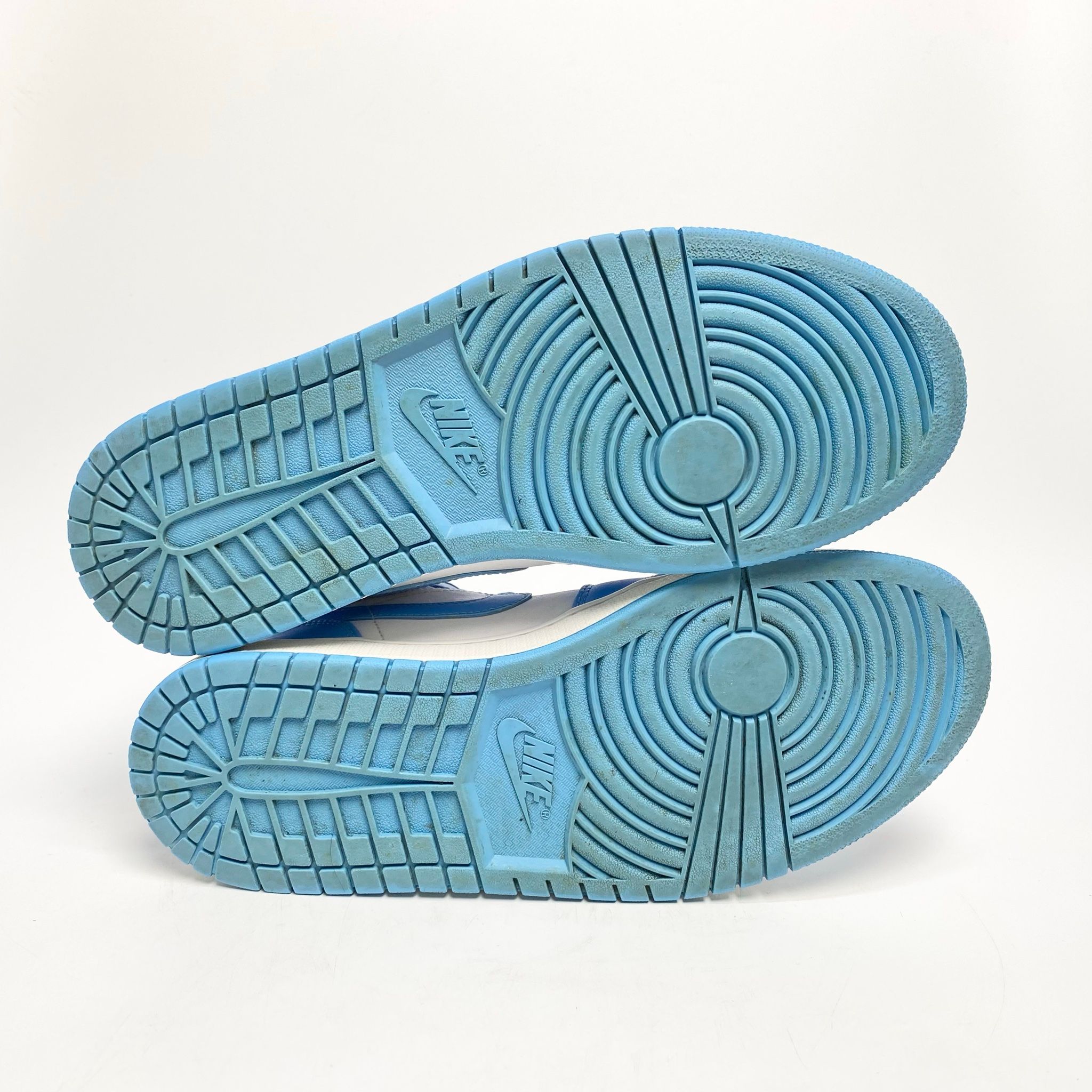 NIKE AIR JORDAN 1 LOW UNC AO9944-441