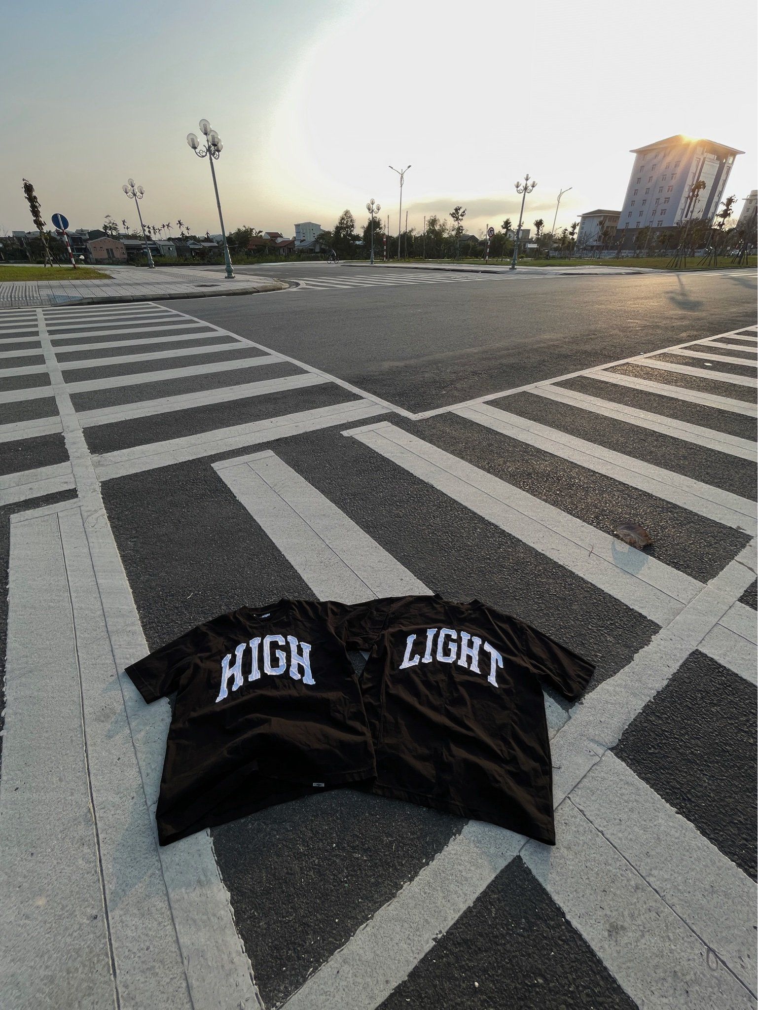 HIGHLIGHT TOLAY BLACK T-SHIRT