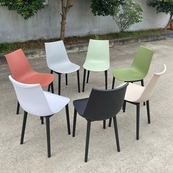 Ứng dụng đa dạng của ghế nhựa đúc