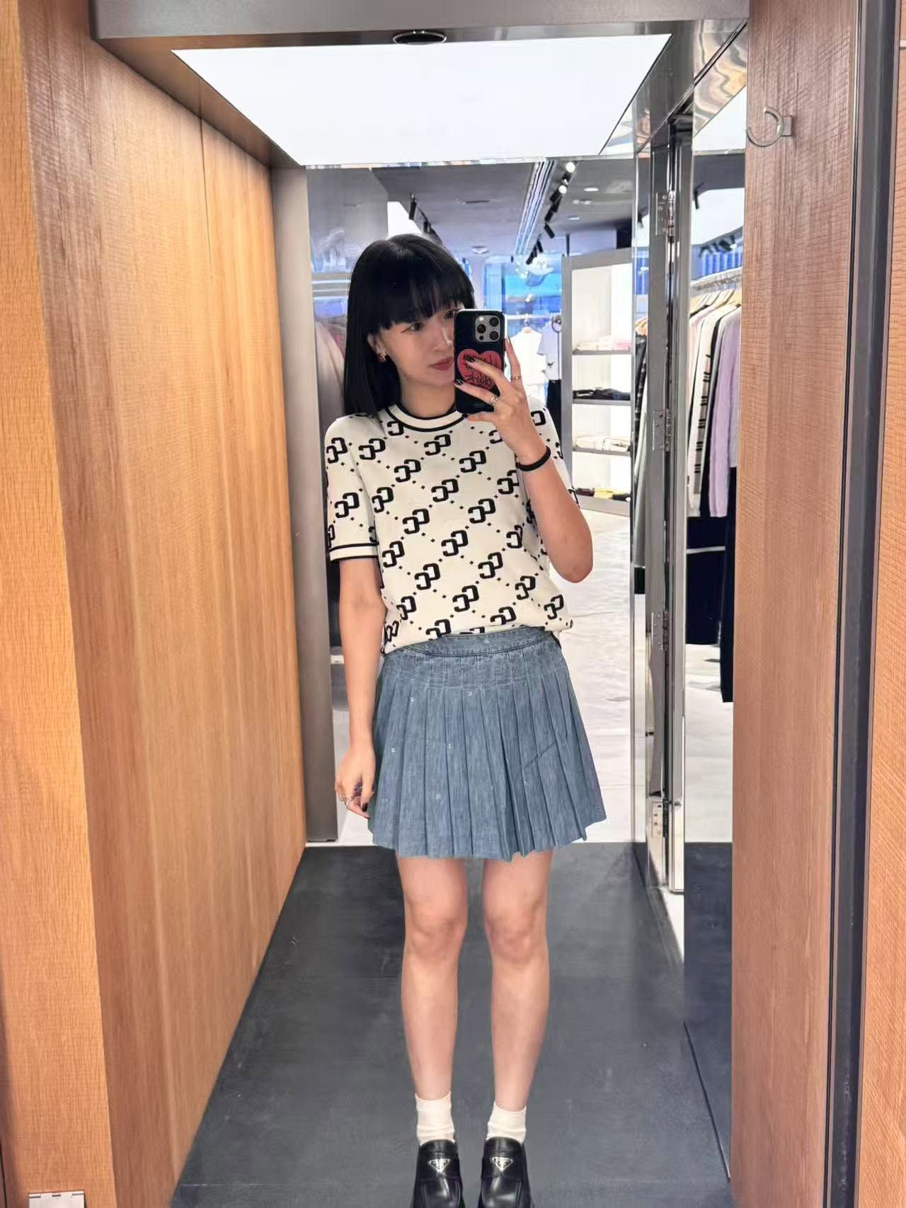 Chân váy ngắn Jean New Set