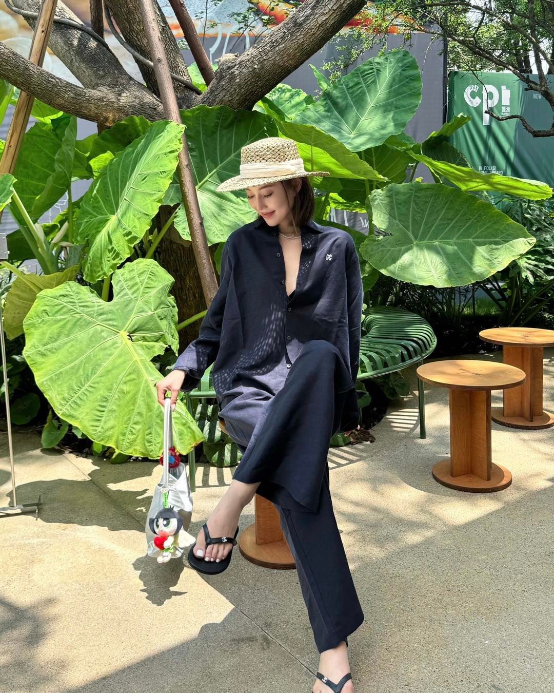 Bộ Áo sơ mi và quần vải cạp chun - Navy logo trắng set