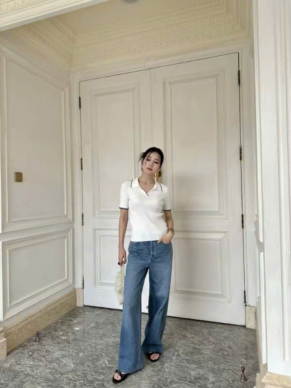 Áo polo trắng -viền xanh Navy cổ V